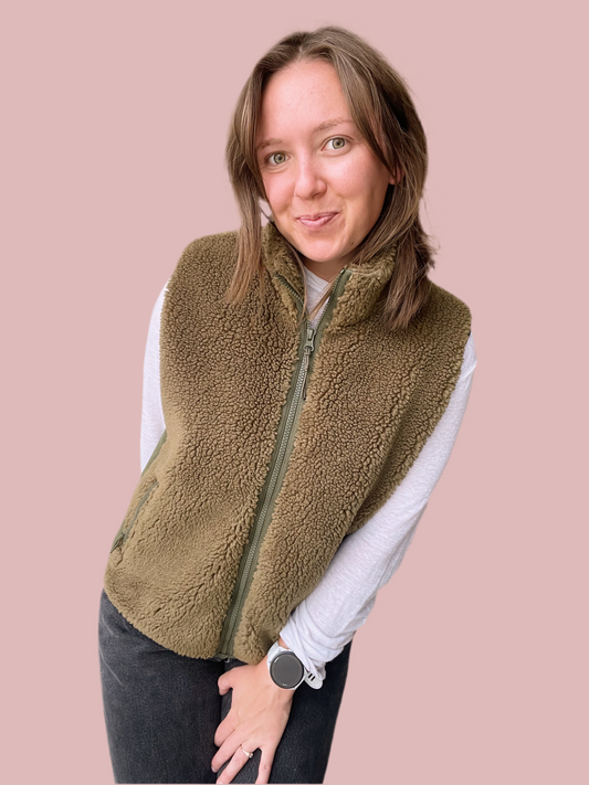 TNA Aritzia Sherpa Vest (S/M)