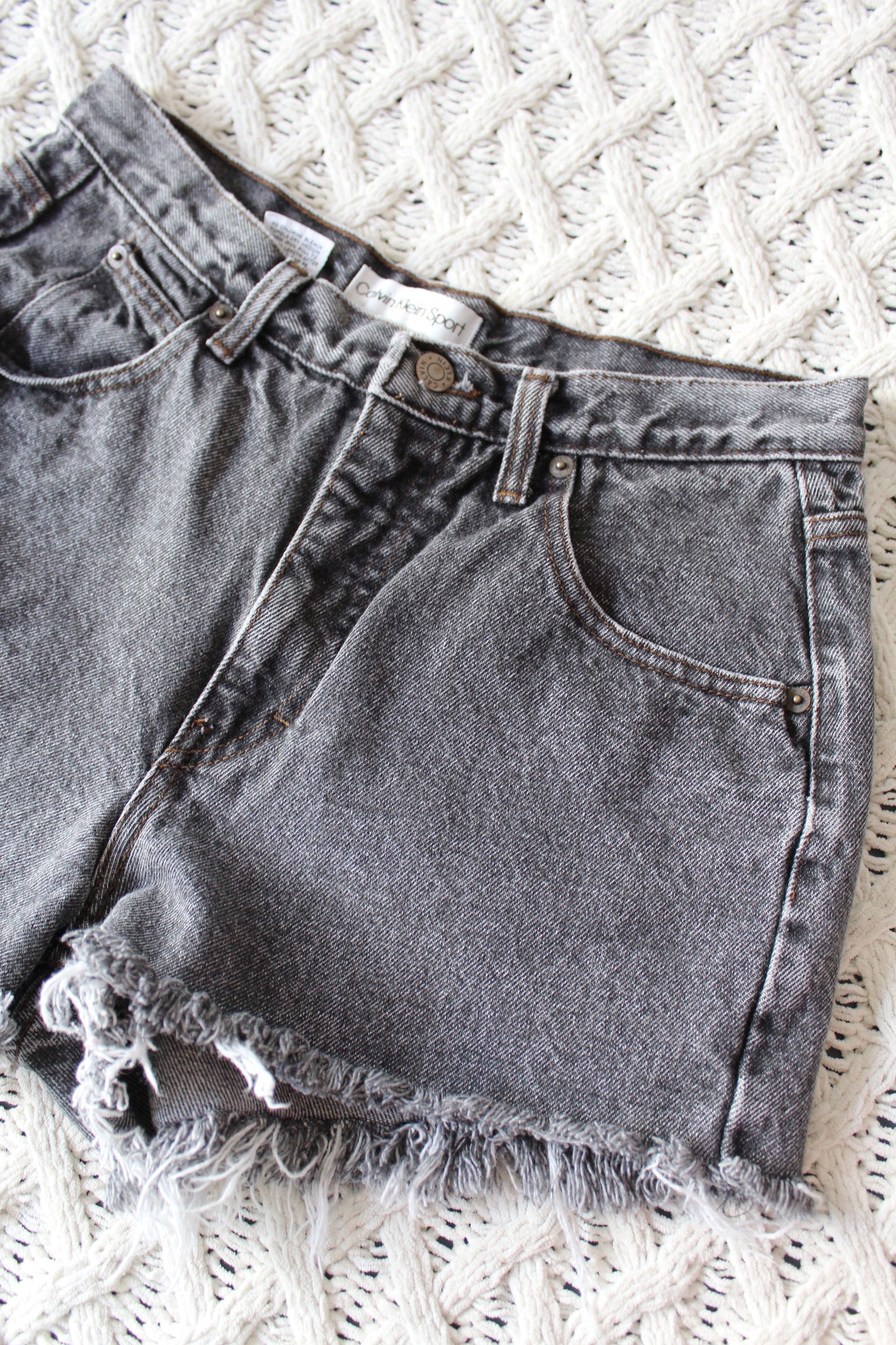 Vintage Calvin Klein Denim Shorts (29)