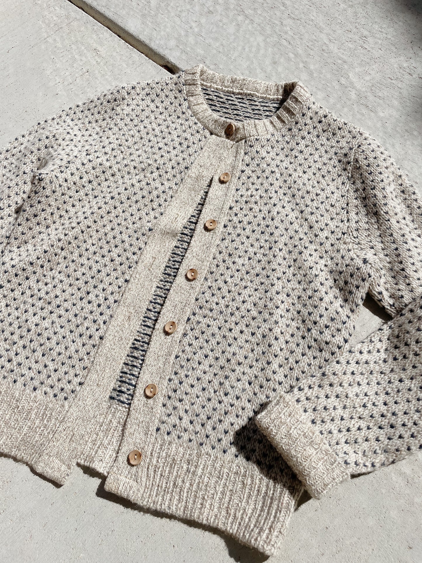 Vintage 100% Wool Handmade Cardigan (S)