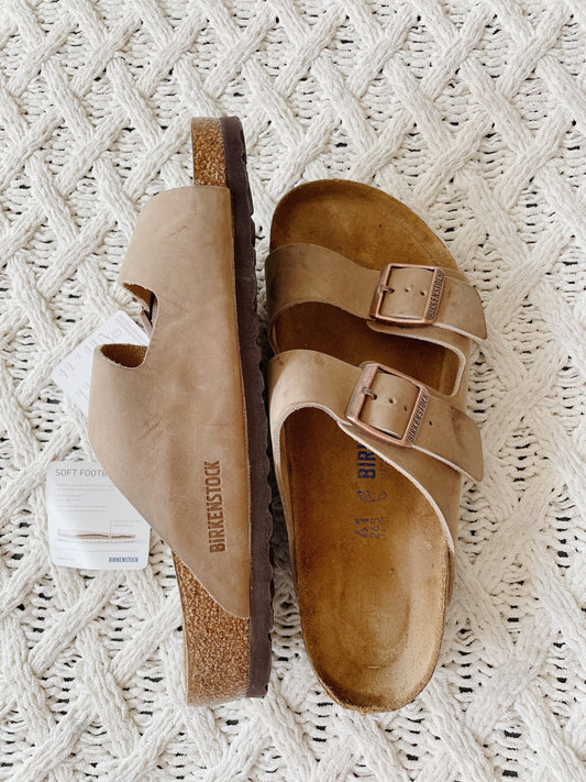 Birkenstock Sandals - NEW (M9/W10)