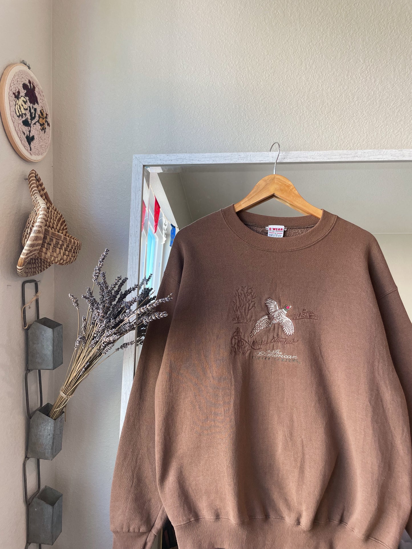 Vintage Embroidered Pheasant Crew (L)