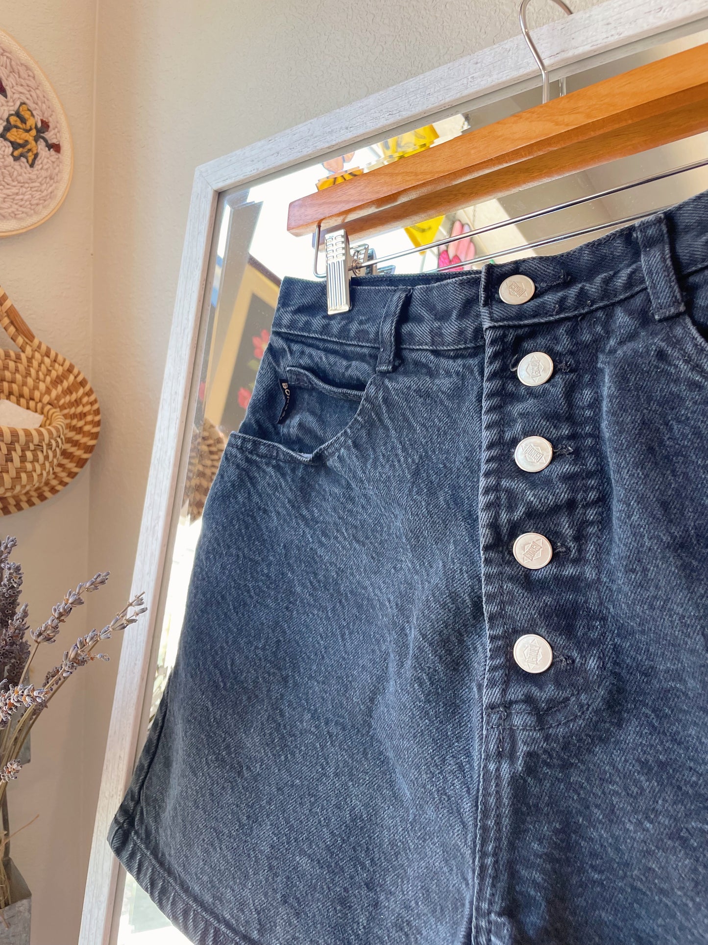 Vintage BONGO Button Fly Shorts (26)