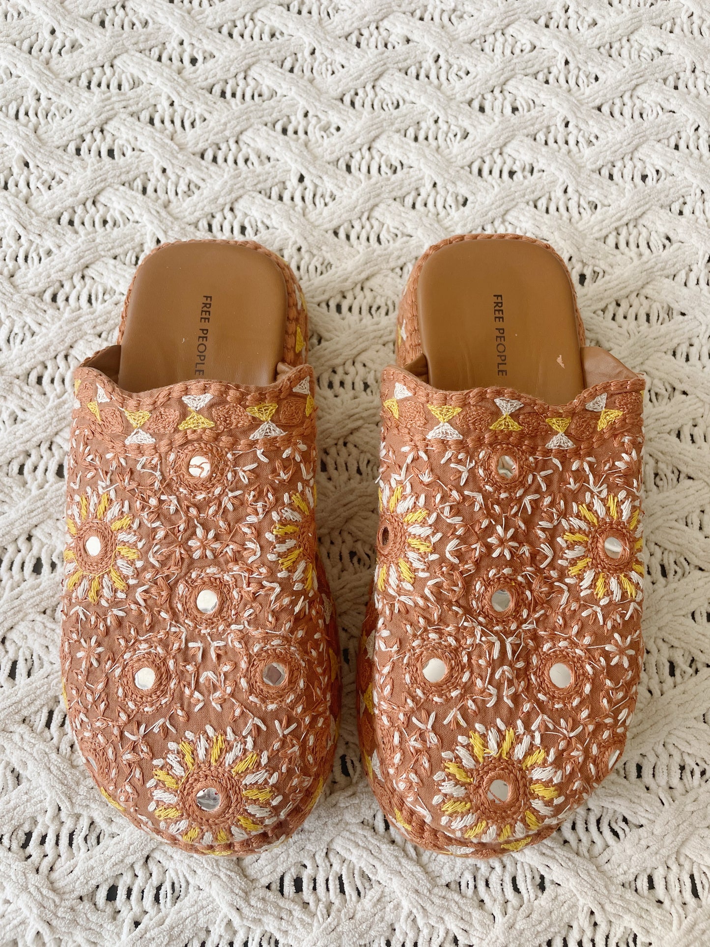 Free People Platform Clogs (W7)