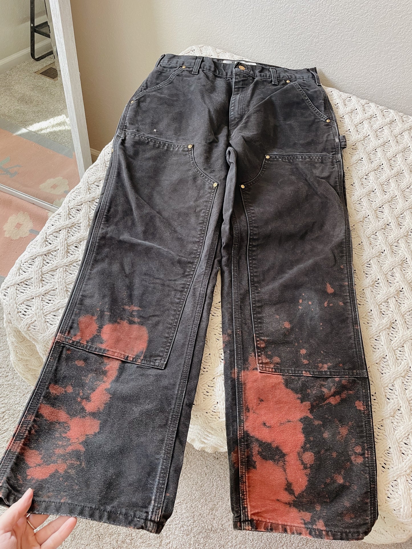 Carhartt Distressed Black Double Knees (30)