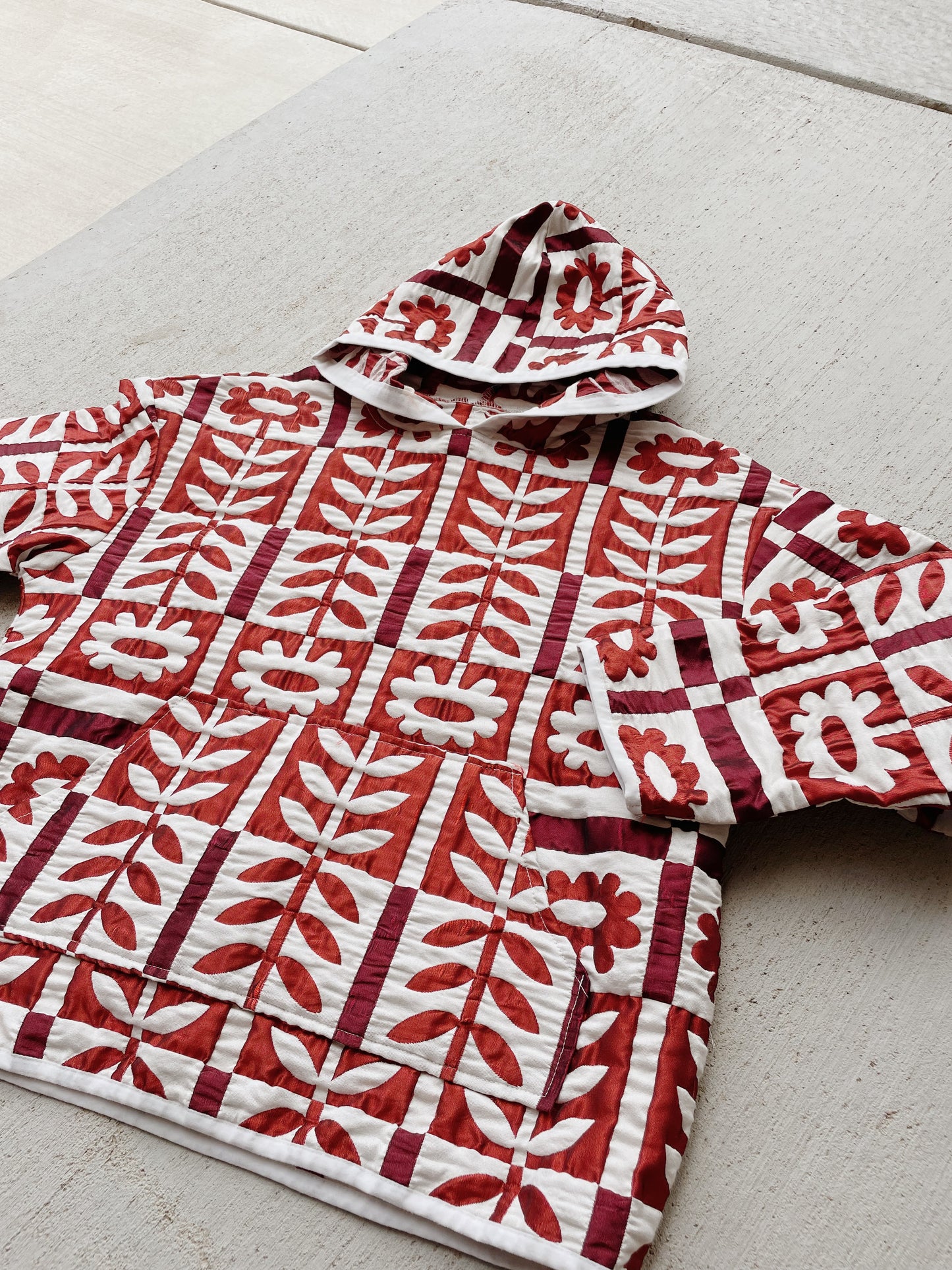 Flower Pattern Quilted Hoodie (M)