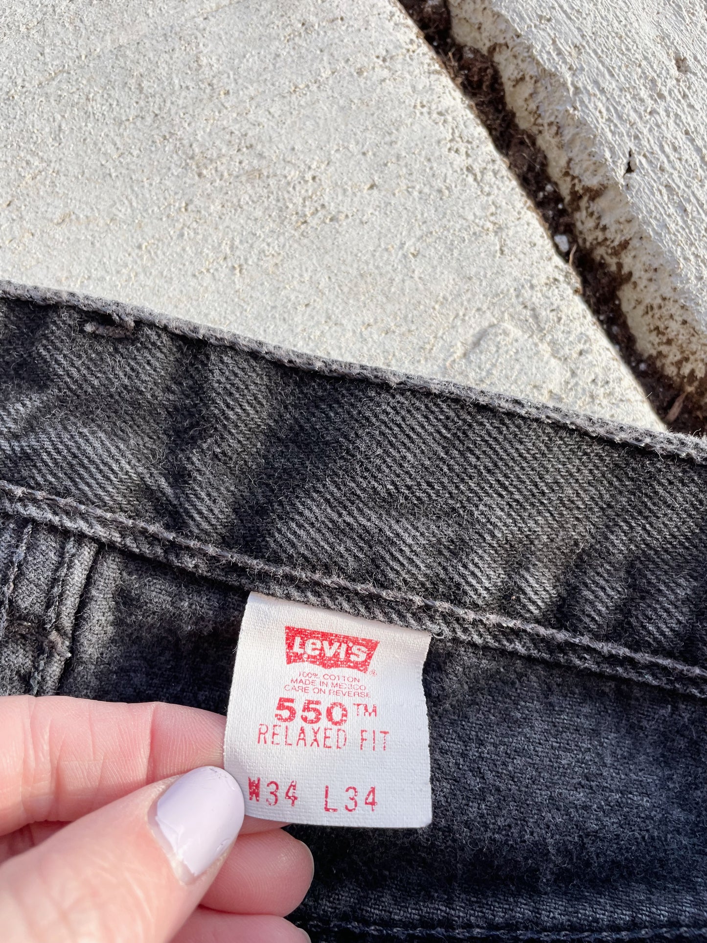 Vintage 2000's 550 Levi's Black Jeans (31)