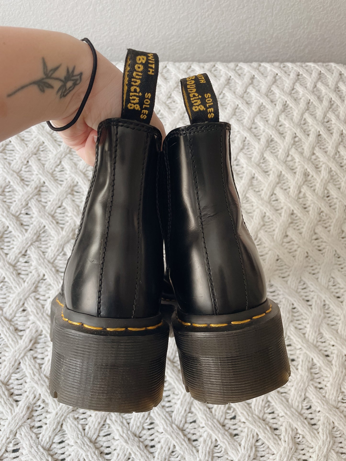 Doc Marten Platform Chelsea Boots (W6)