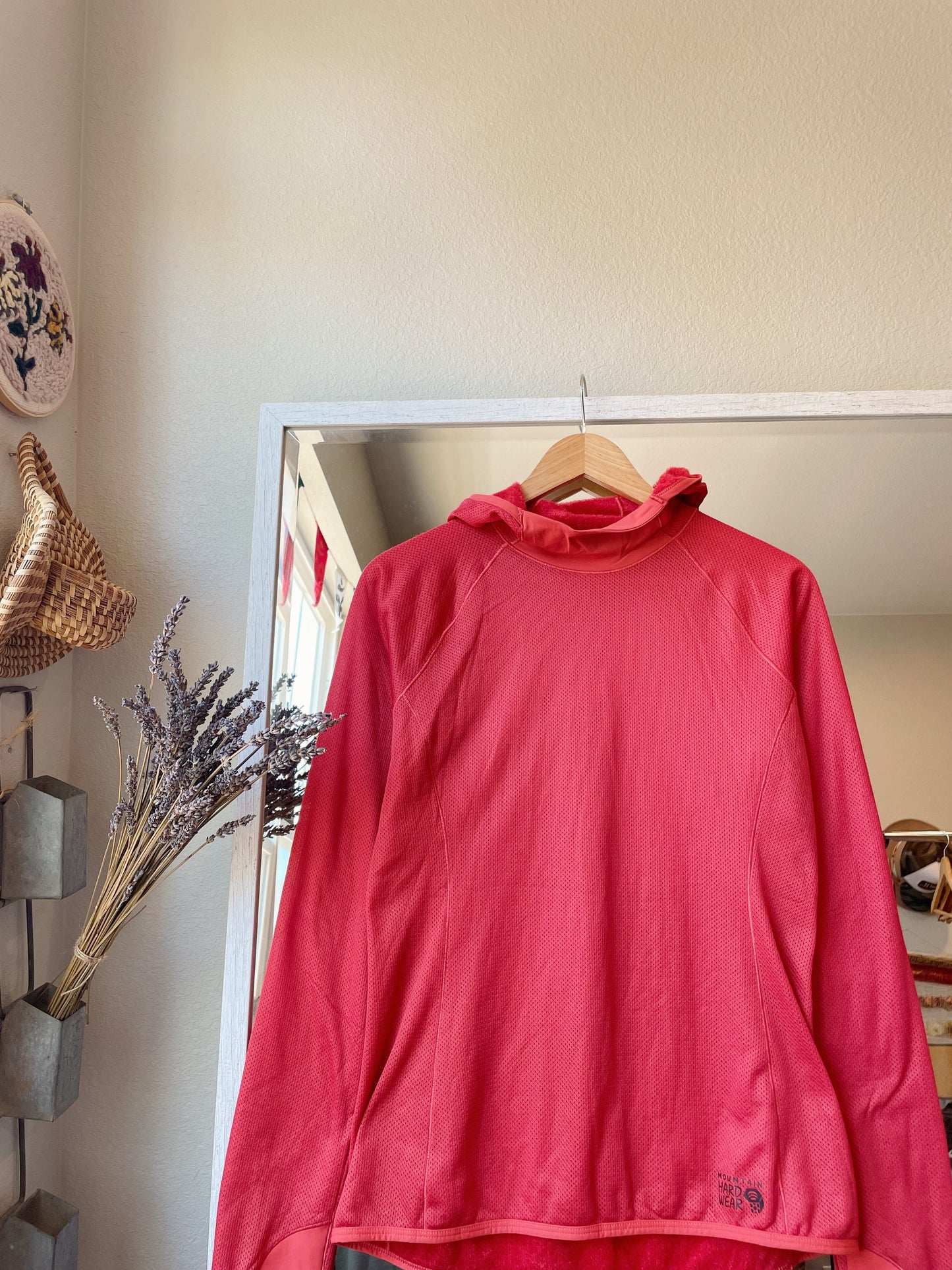 Mountain Hardwear Ultralight Hoodie (Women's S)