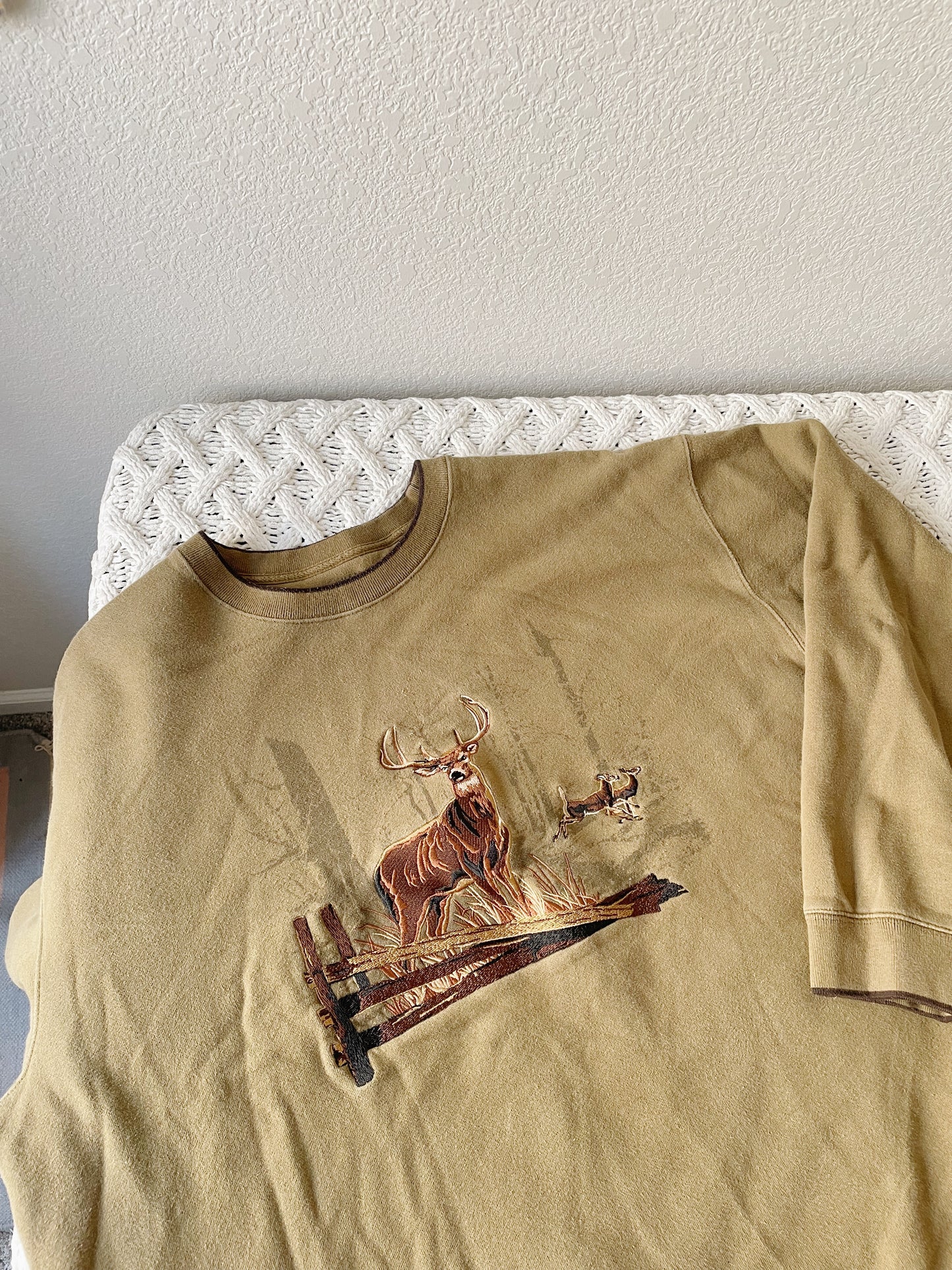 Embroidered Deer Crewneck (XXL)