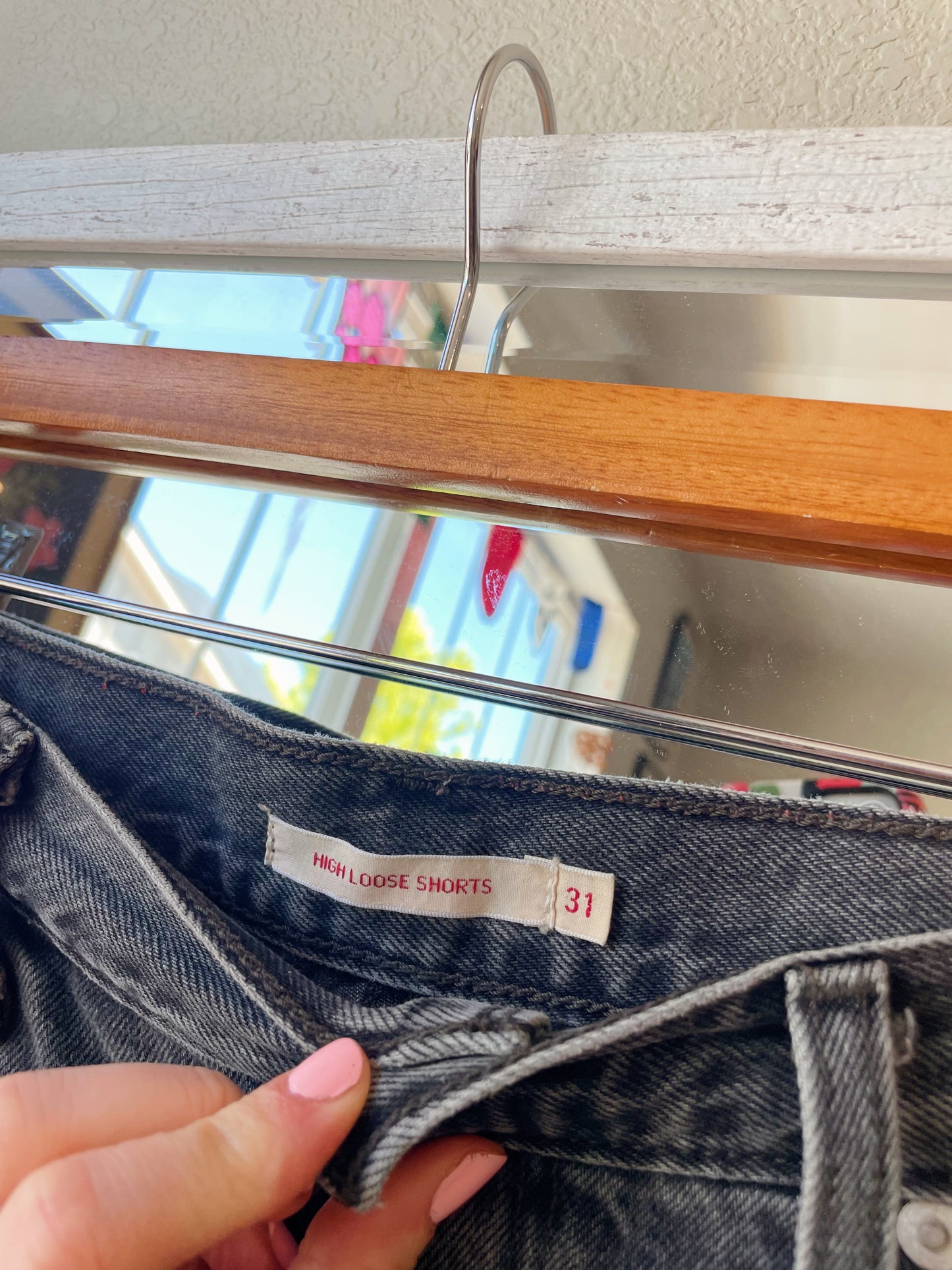 Levi's Black High Loose Shorts (31/32)