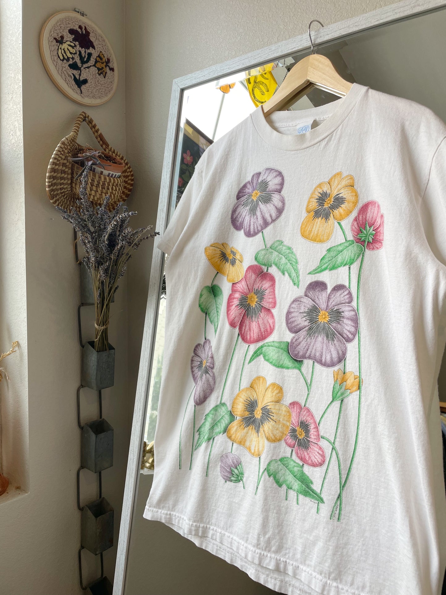 Vintage Pansies Flower Tee (M)