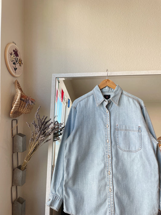 Vintage Levi's Red Tab Denim Shirt (Men's M)
