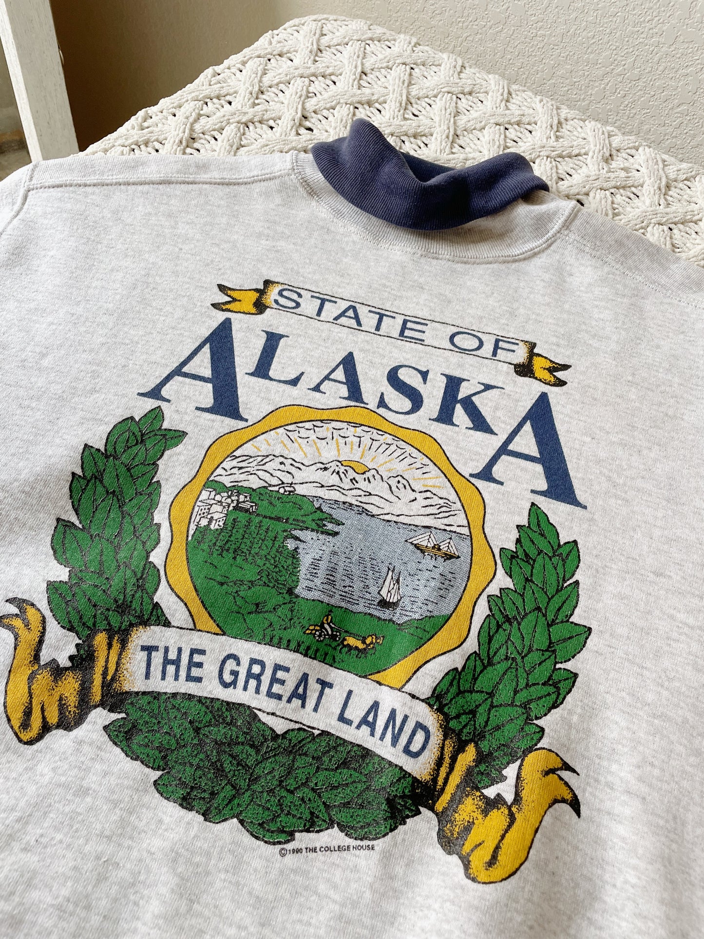 Vintage Alaska Turtleneck Crew (M)