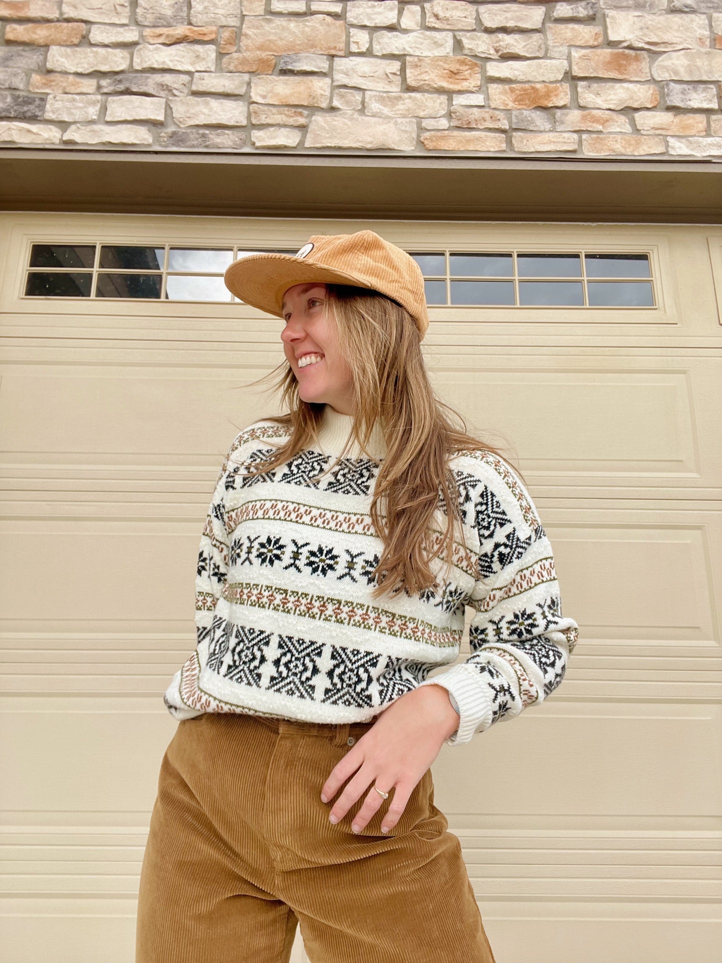 Vintage Festive Patterned Sweater (S)