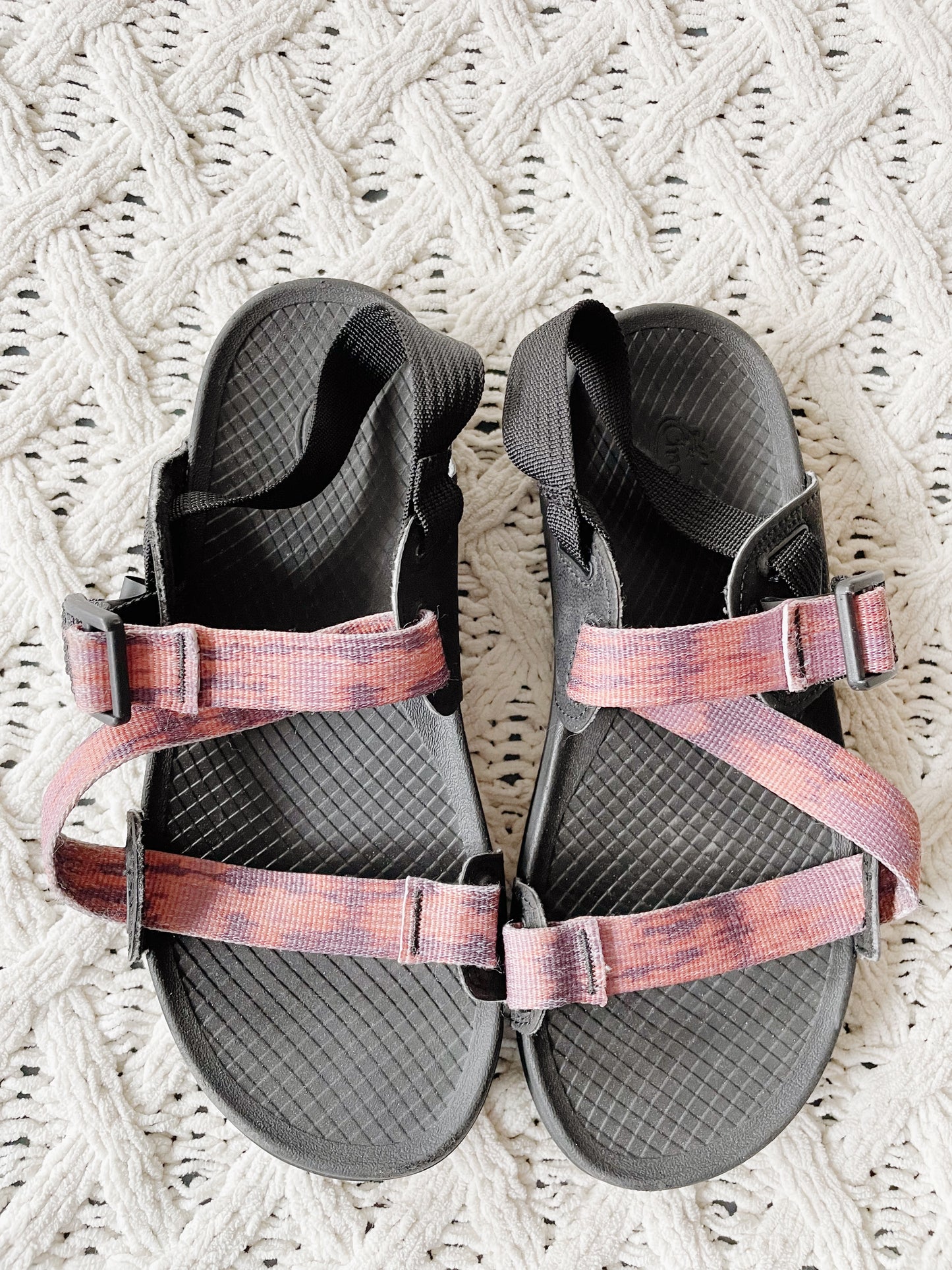 Chaco Sandals (Women's 5.5/6)