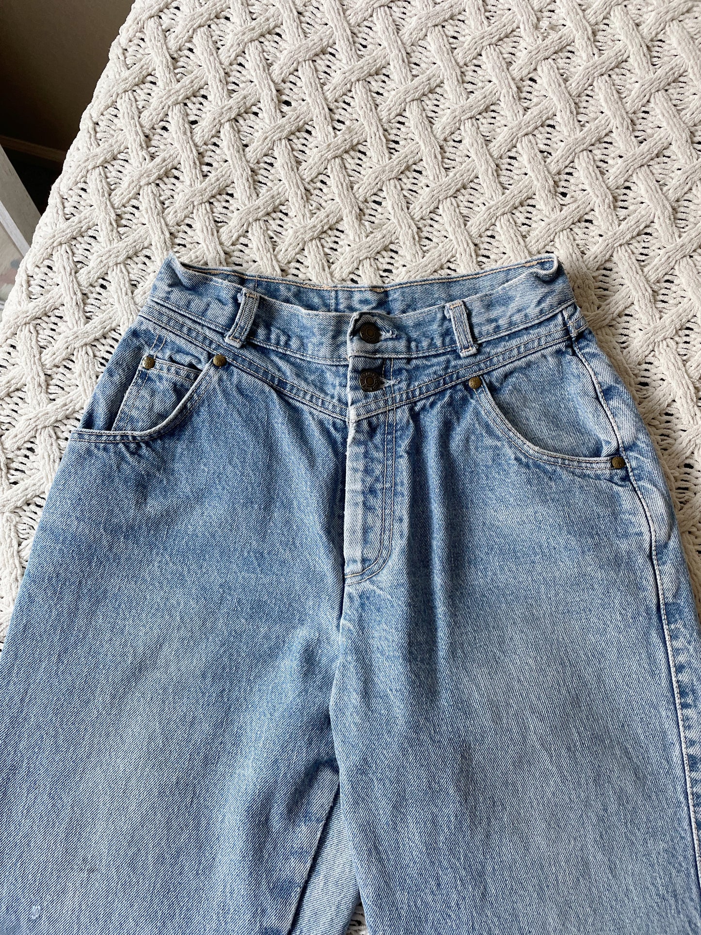 Vintage Levi's Brown Tab Jeans (25)