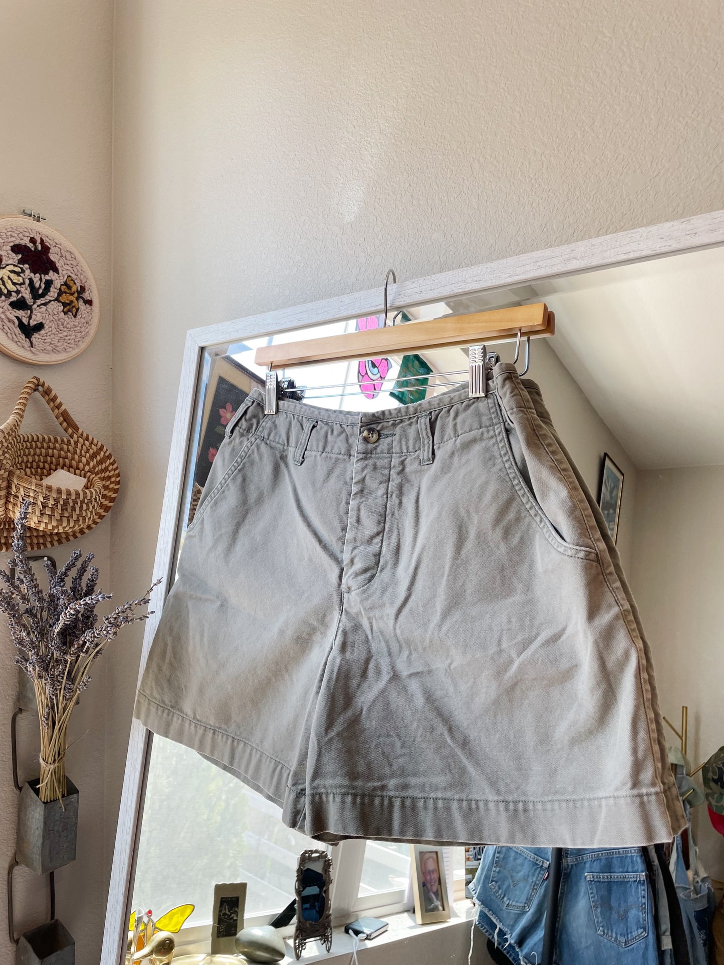 Vintage Eddie B Button Fly Green Shorts (27)