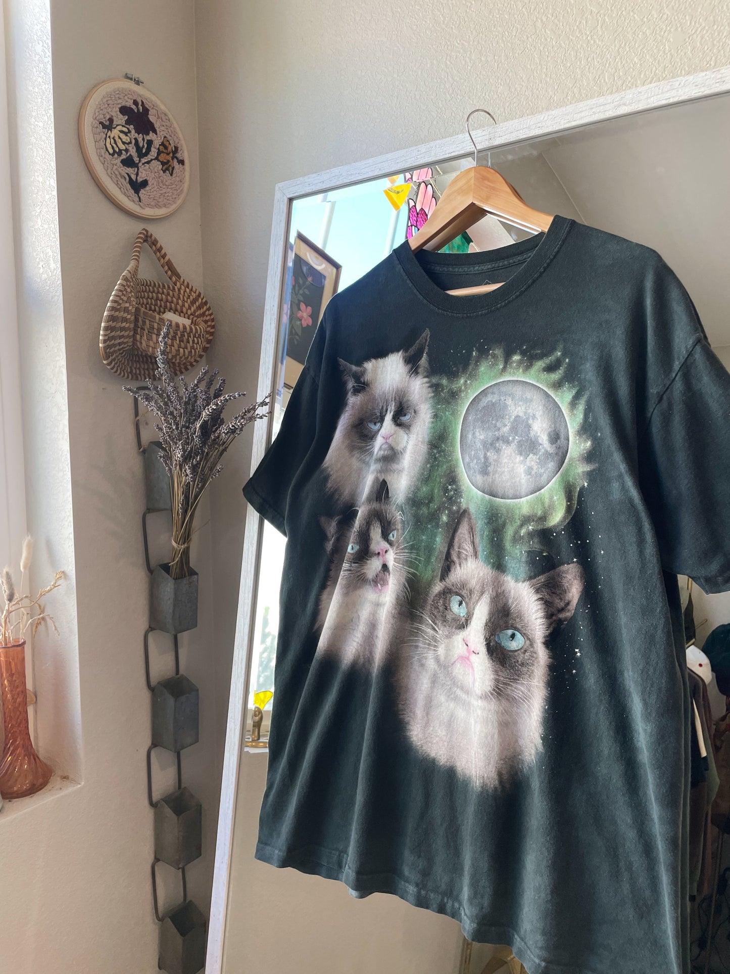 The Mountain Grumpy Cats Tee (XL)