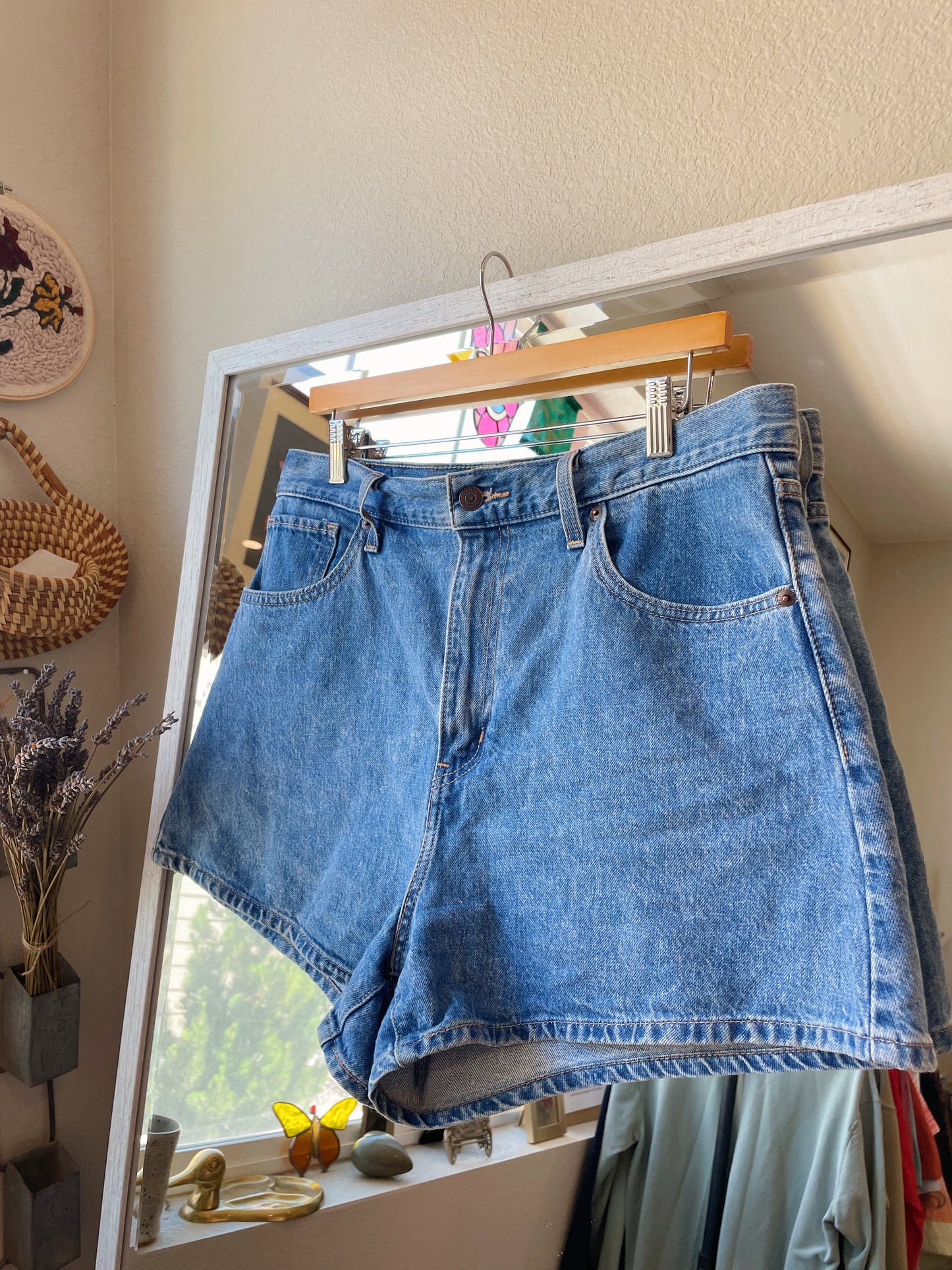Levi's Mom High Rise Shorts (31/32)