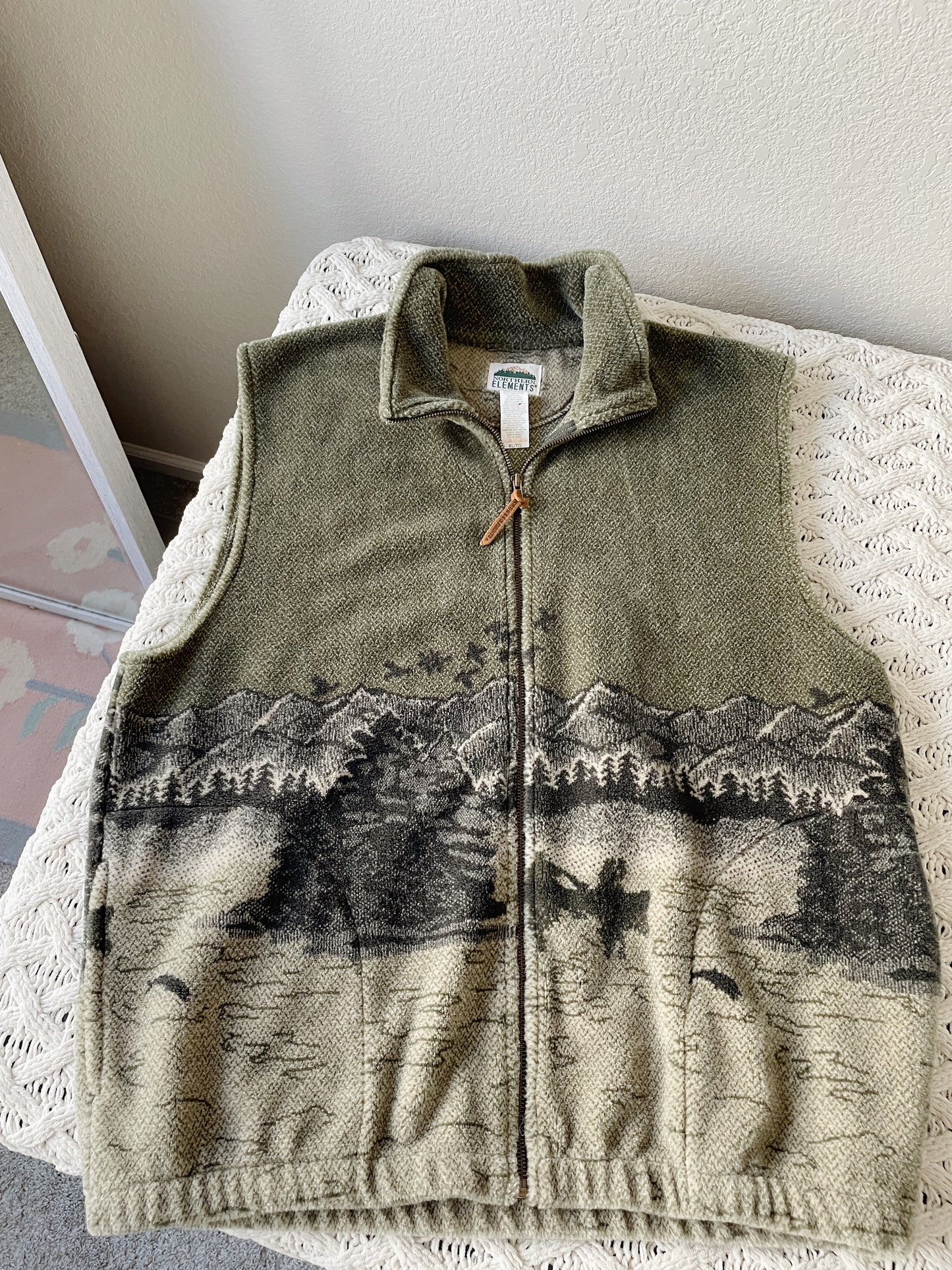 Vintage Natural Reflections Canoe Print Vest (XL)