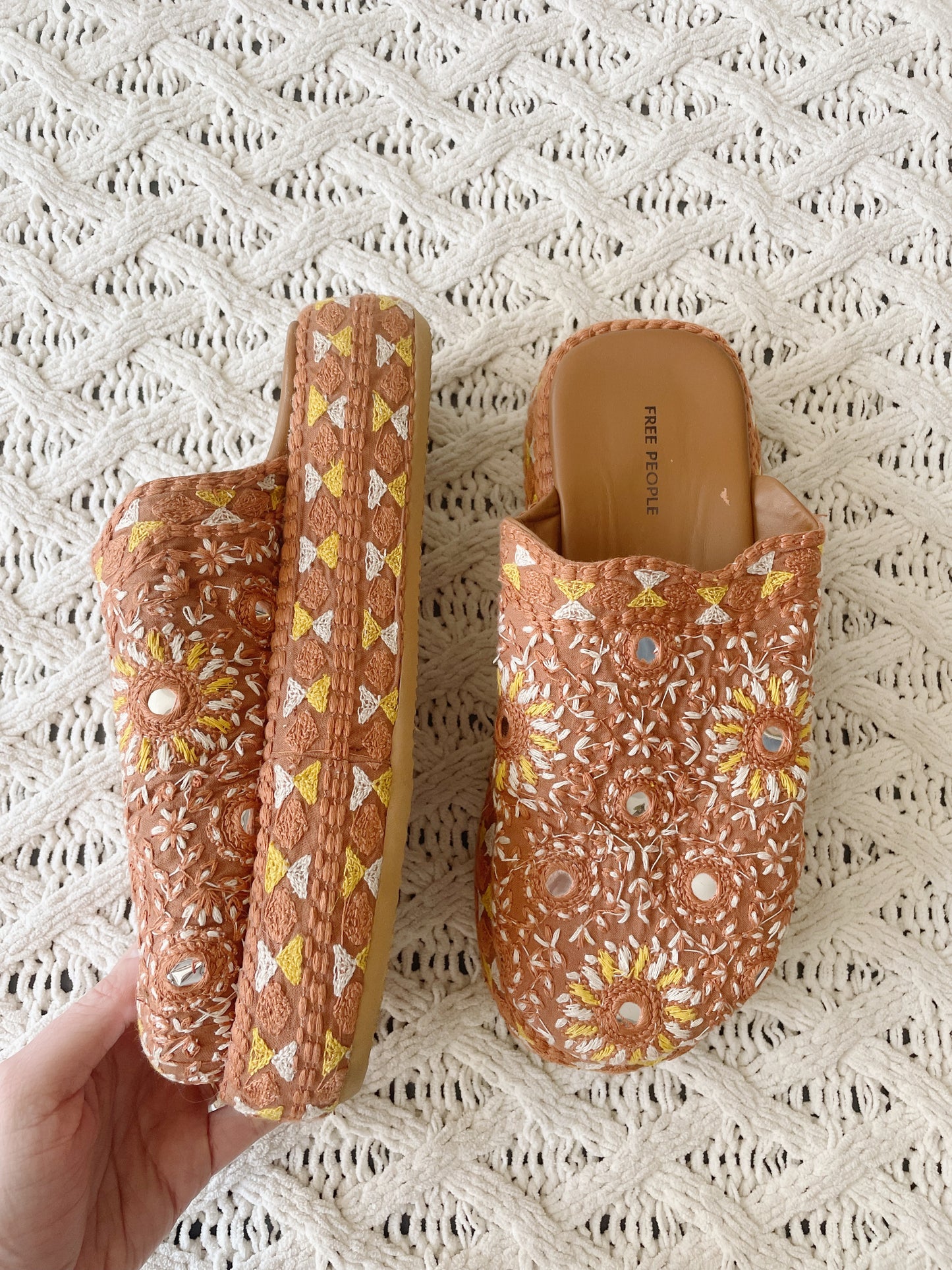 Free People Platform Clogs (W7)