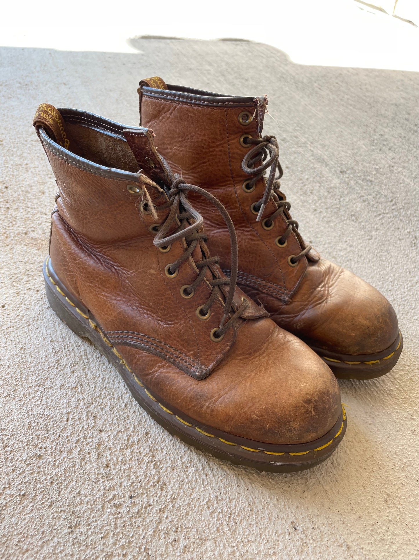 Vintage Dr. Marten Leather Boots (9/9.5)