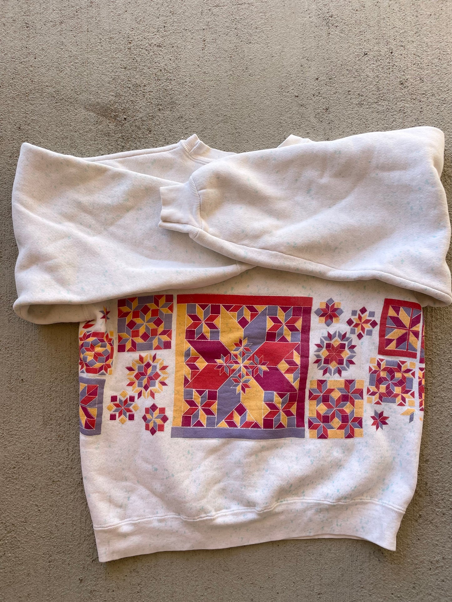 Vintage Quilt Pattern Crewneck (M)