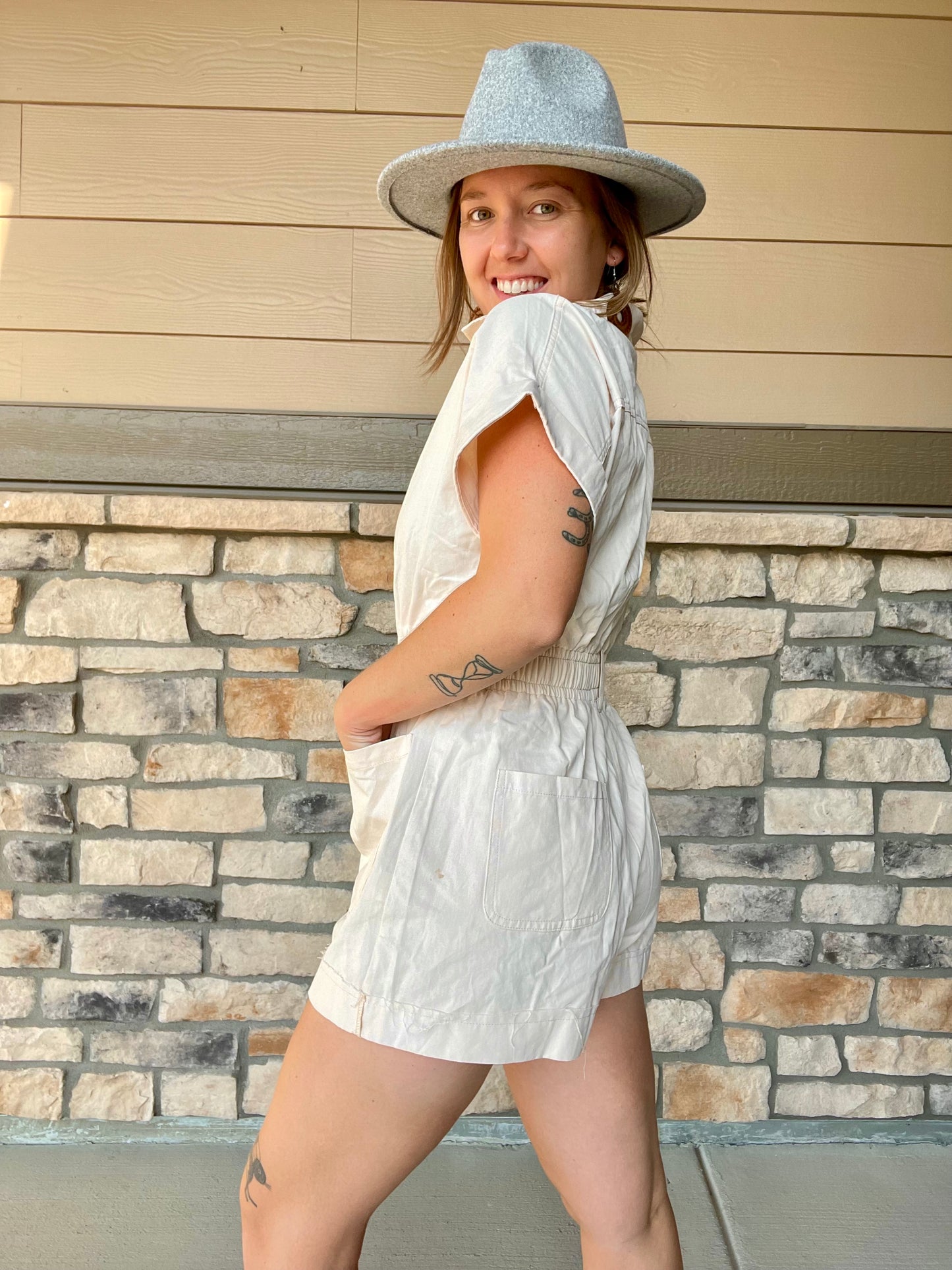 Cream Snap Romper - NEW (S)