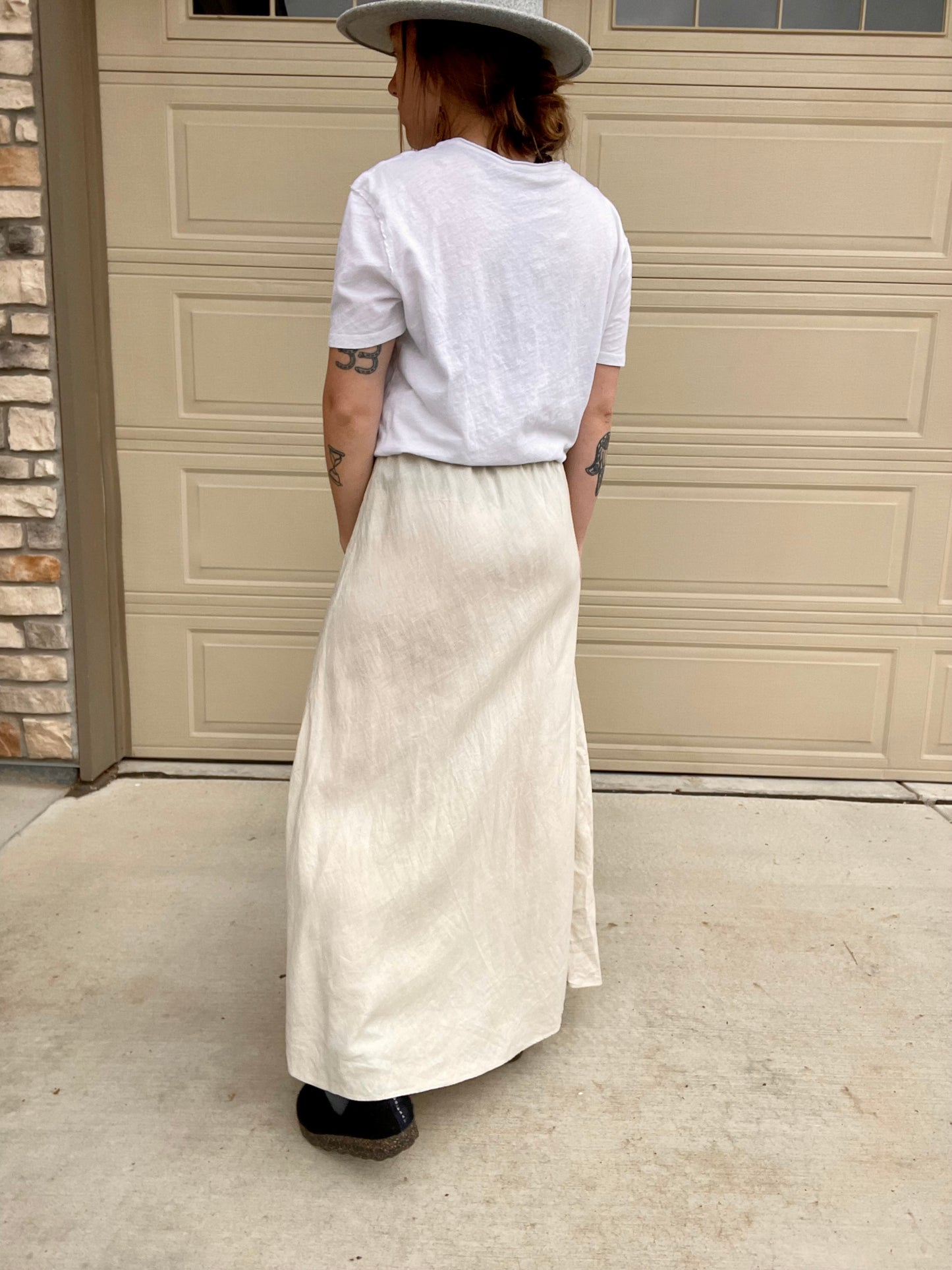 100% Linen Maxi Skirt (M/L)