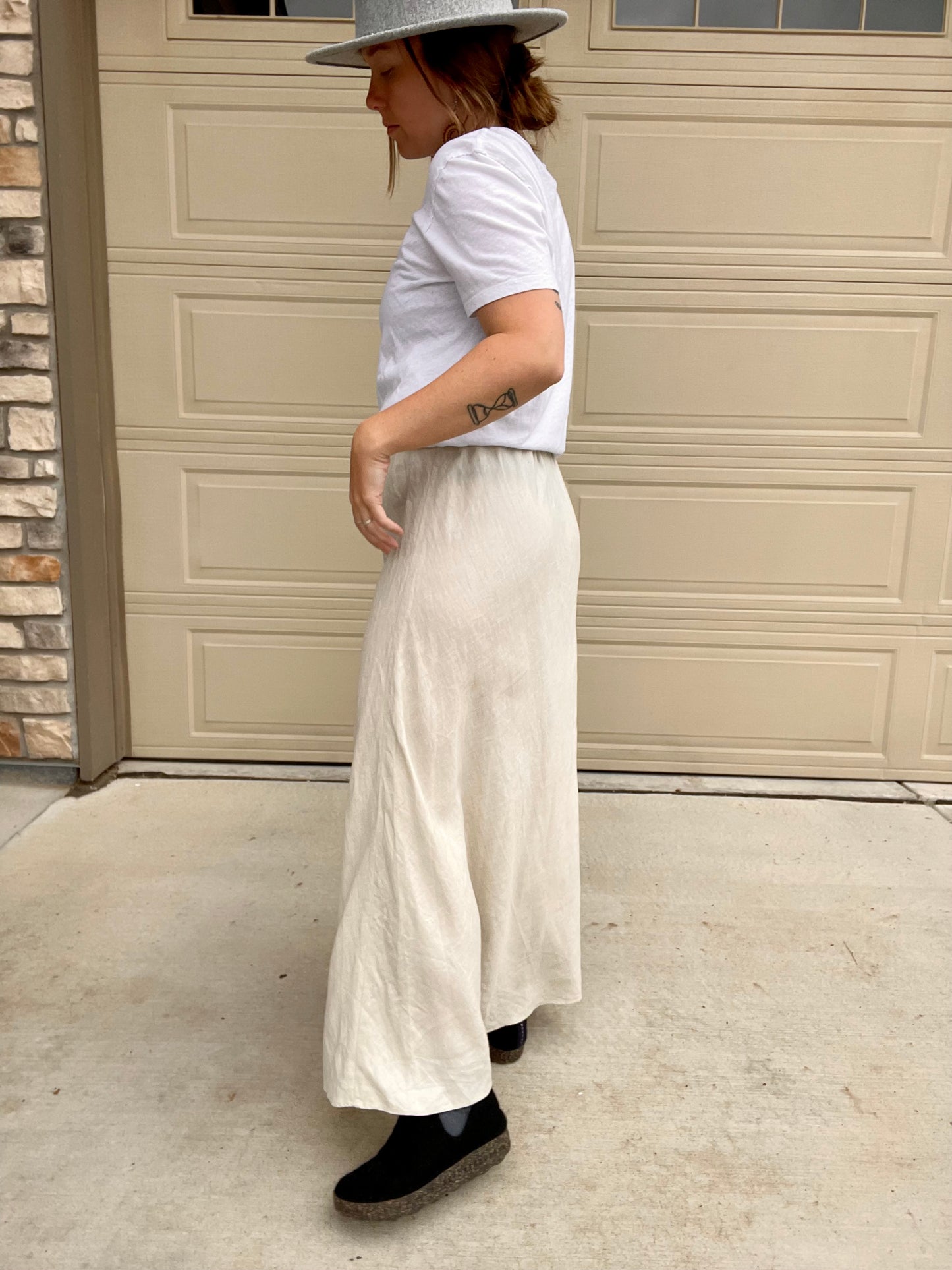 100% Linen Maxi Skirt (M/L)