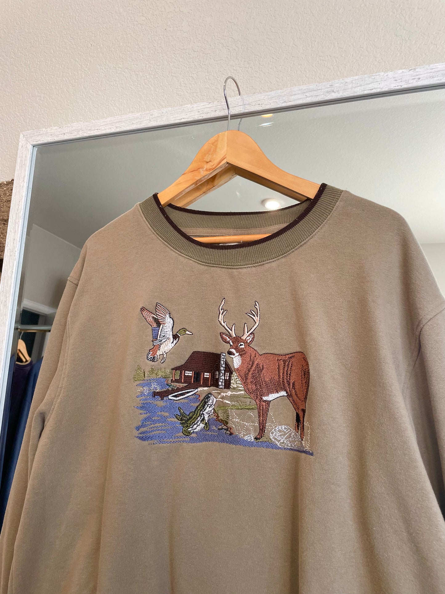Vintage Tan Embroidered Deer Fish & Bird Crewneck (XL)
