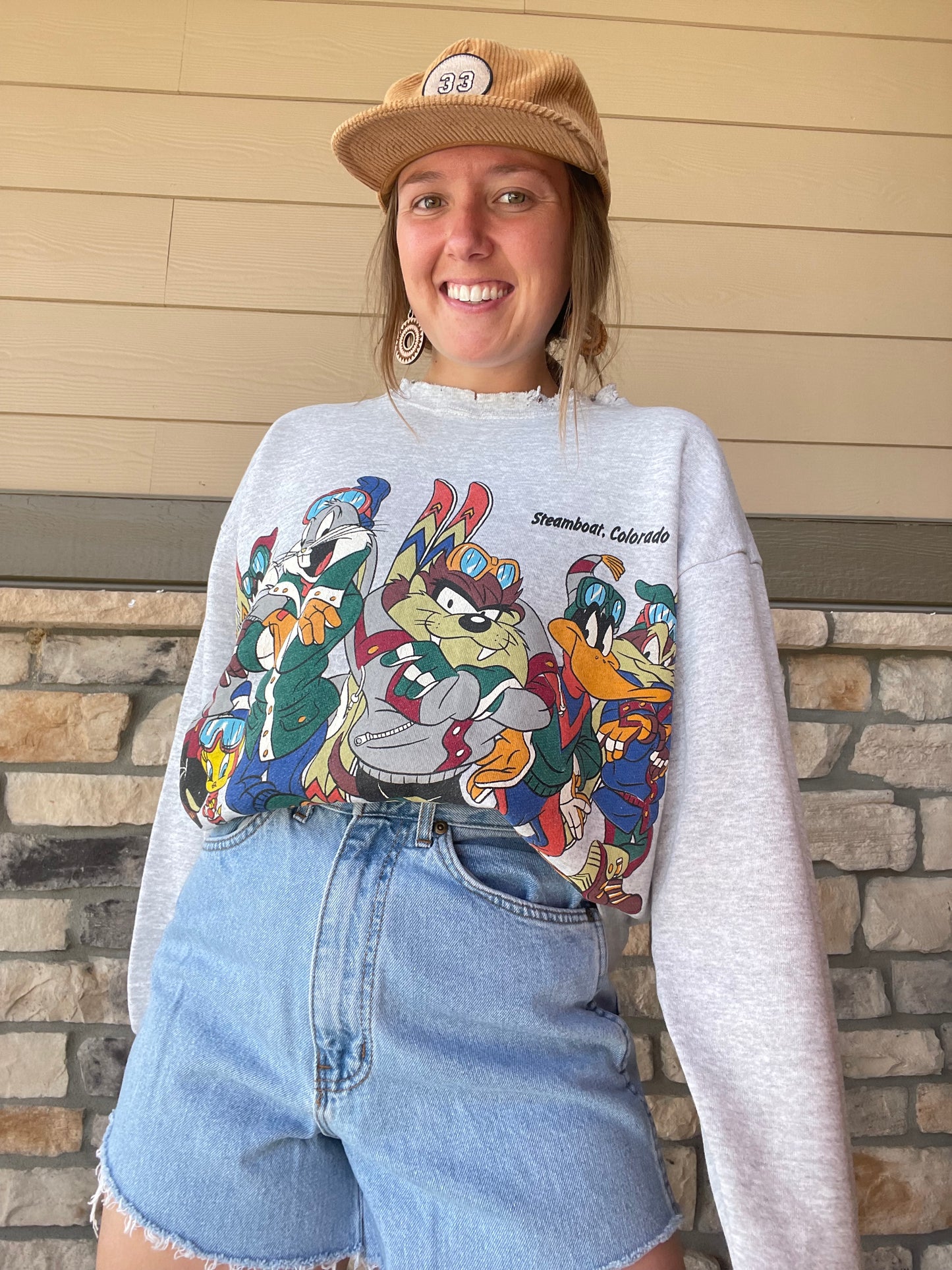 Vintage 1996 Steamboat Looney Tunes Crewneck (L)