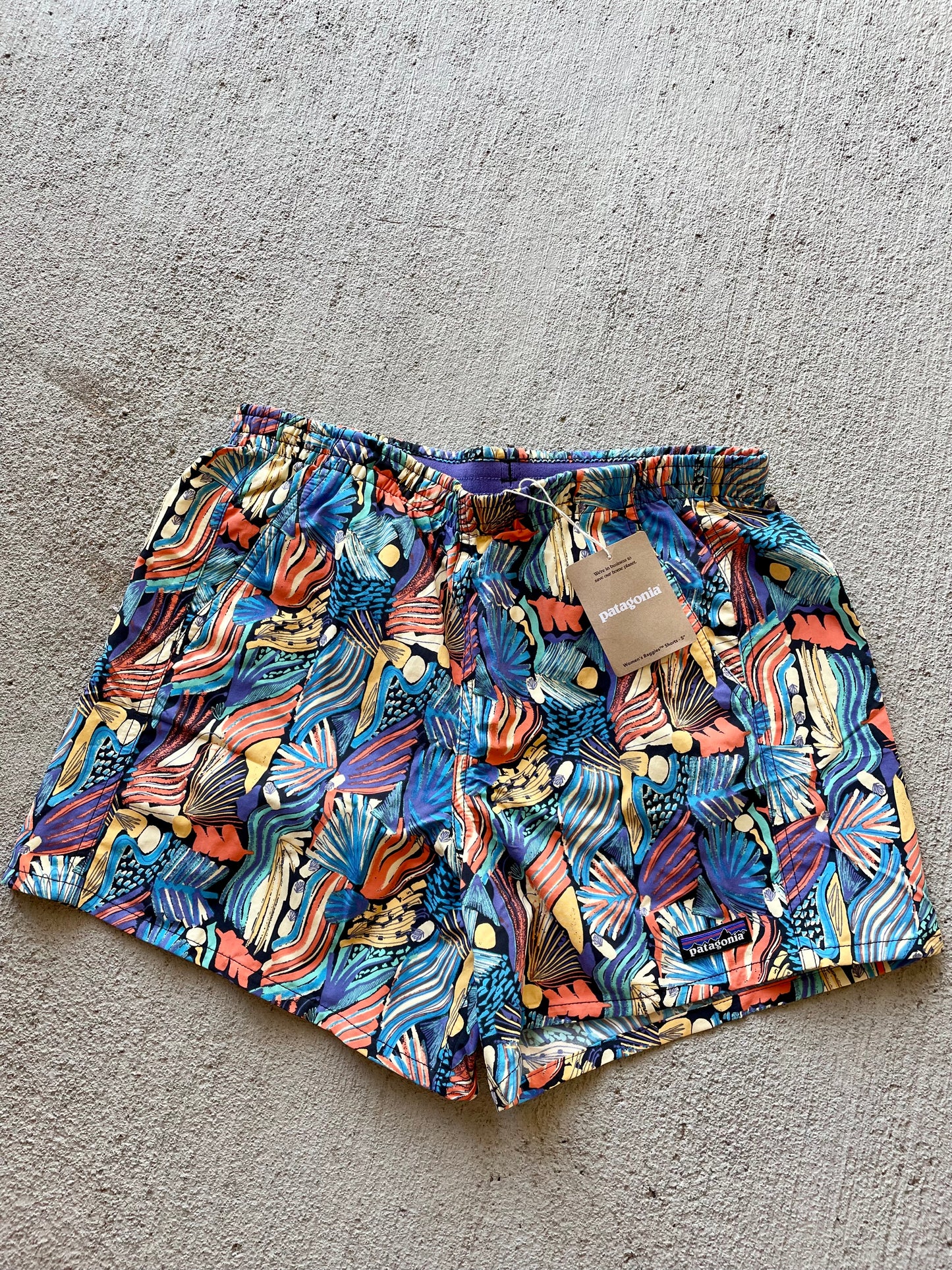 Patagonia Patterned Baggies Shorts - NEW (S)