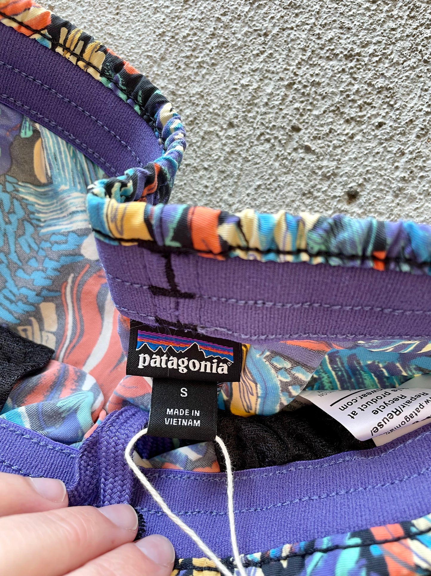 Patagonia Patterned Baggies Shorts - NEW (S)