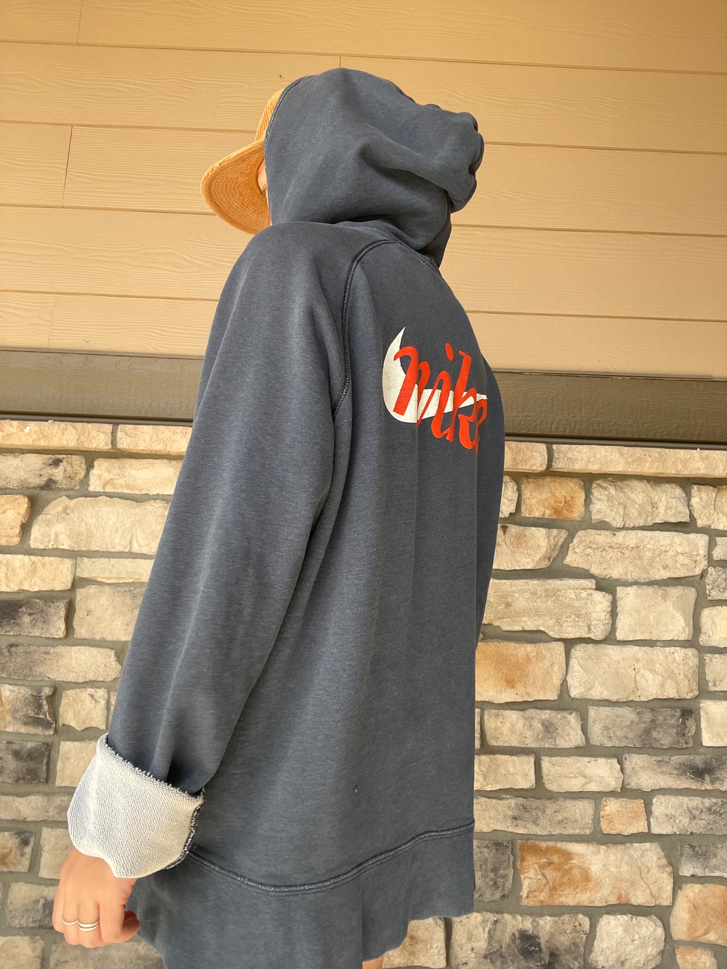 Vintage Nike Hoodie (XL/XXL)