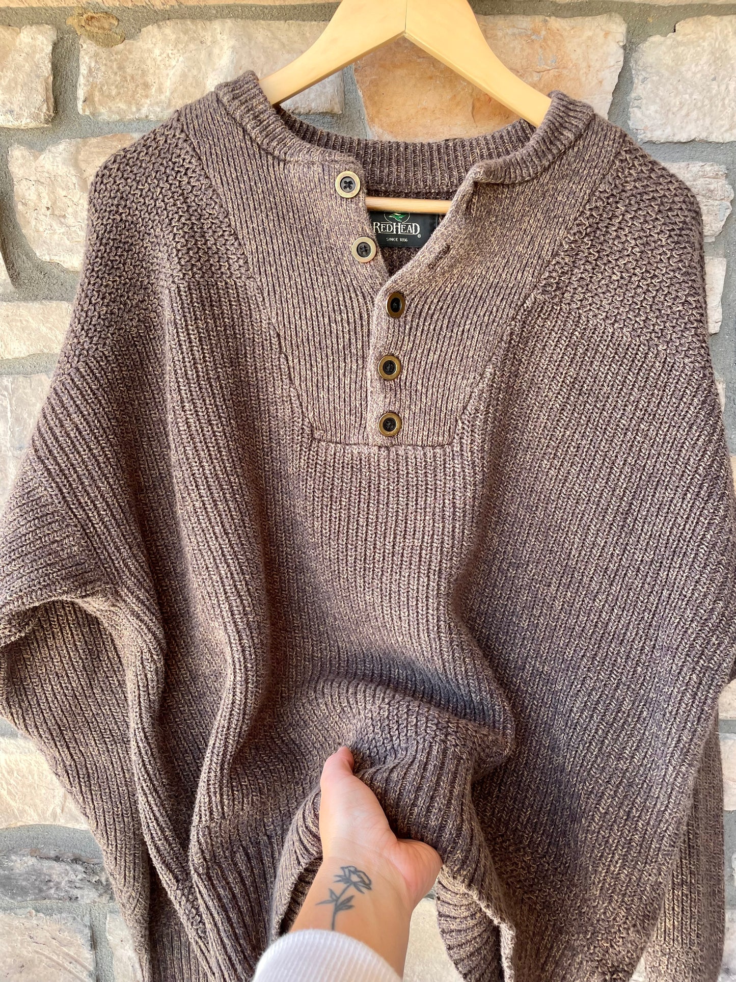 Brown Red Head Henley Sweater (XL)