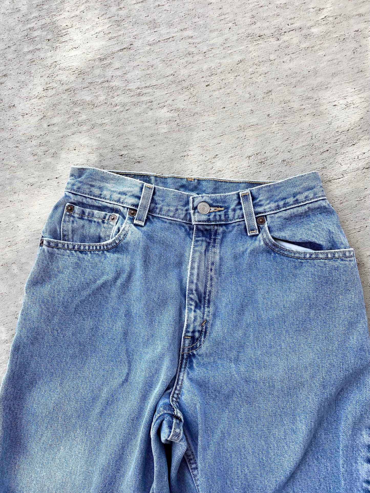 Vintage 2002 Levi's 550 Jeans (26)