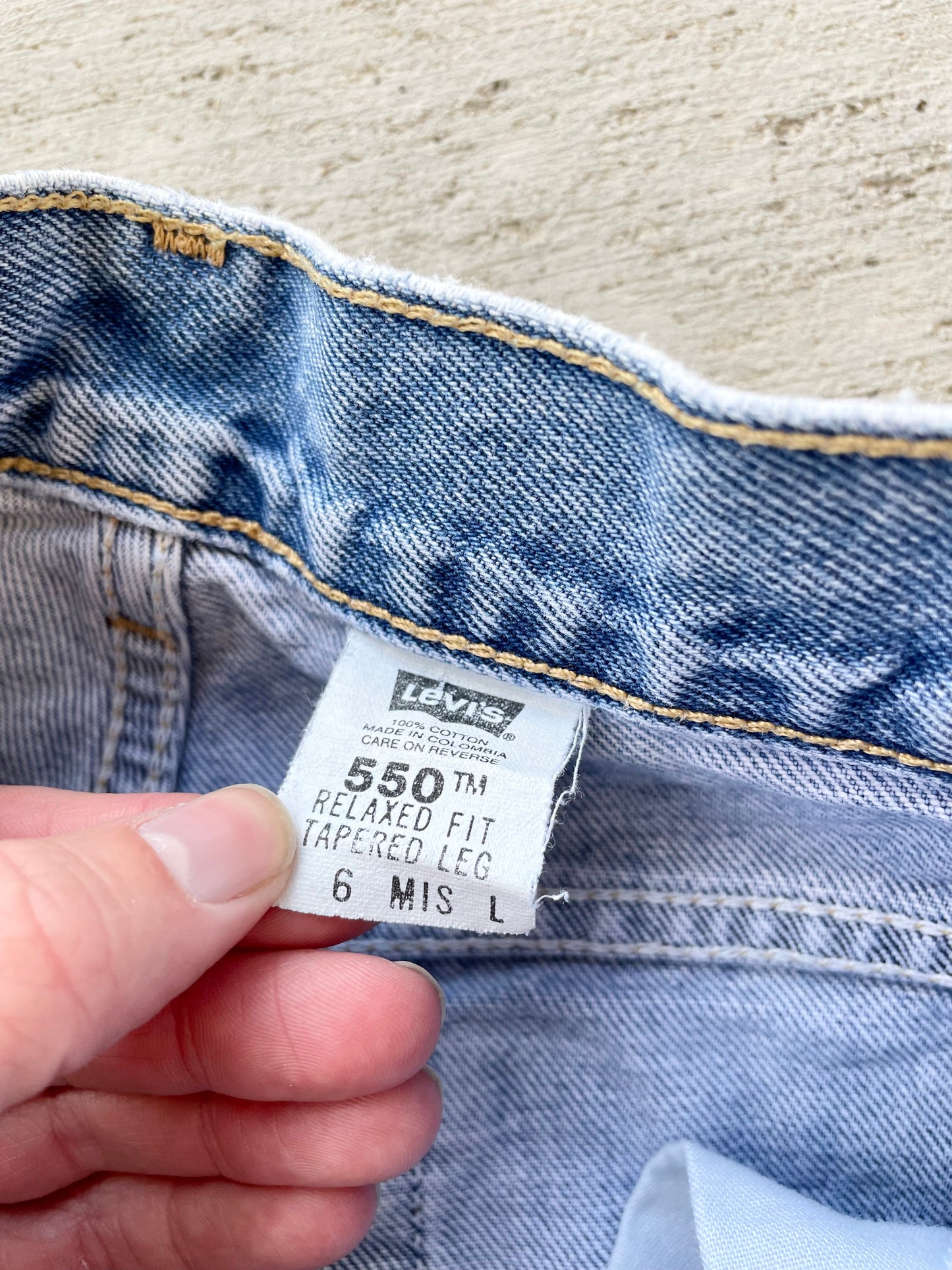 Vintage 2002 Levi's 550 Jeans (26)