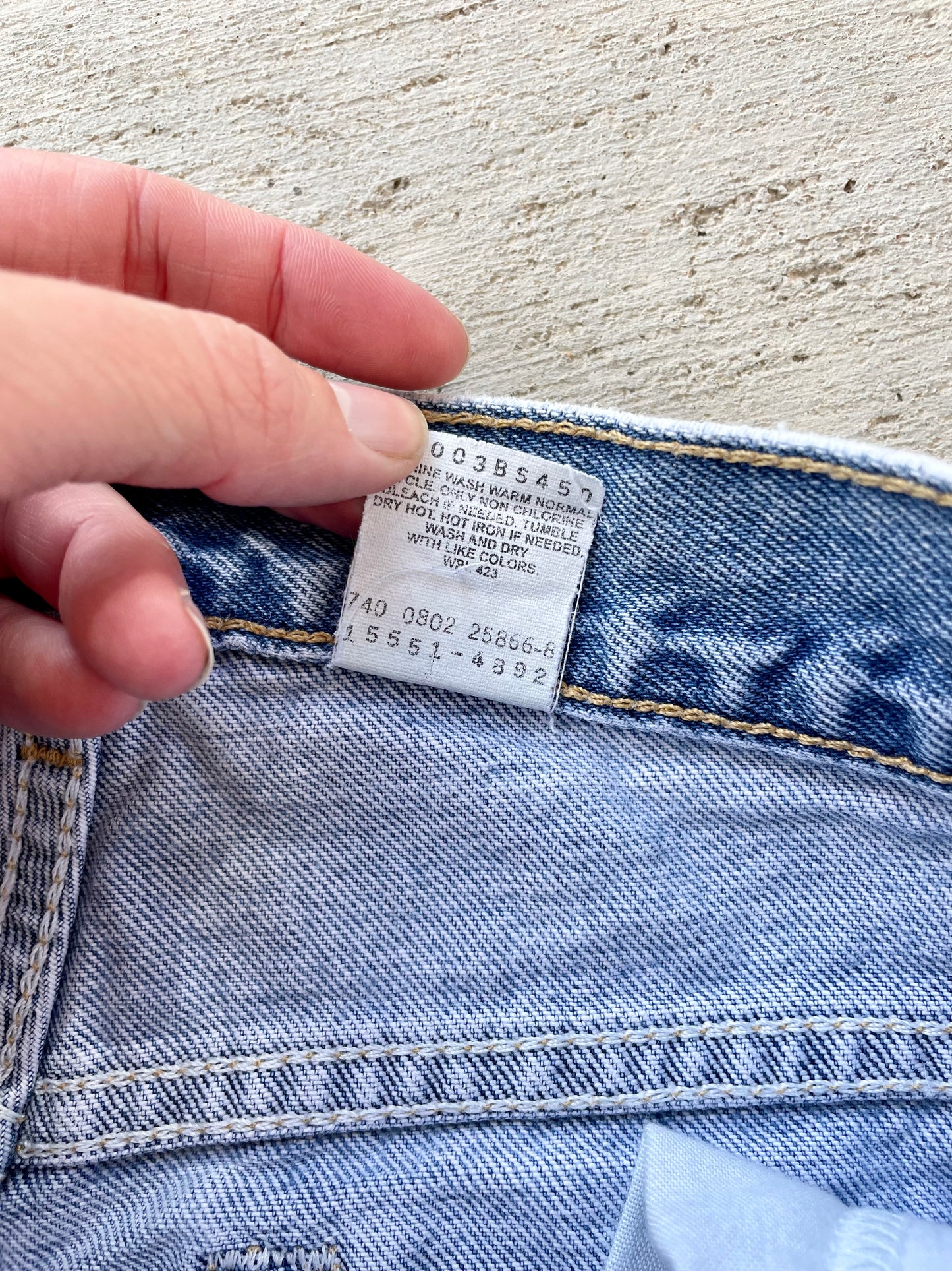 Vintage 2002 Levi's 550 Jeans (26)