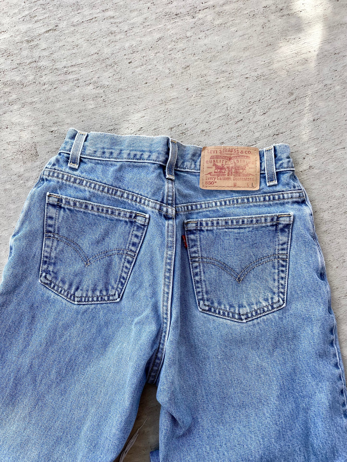 Vintage 2002 Levi's 550 Jeans (26)