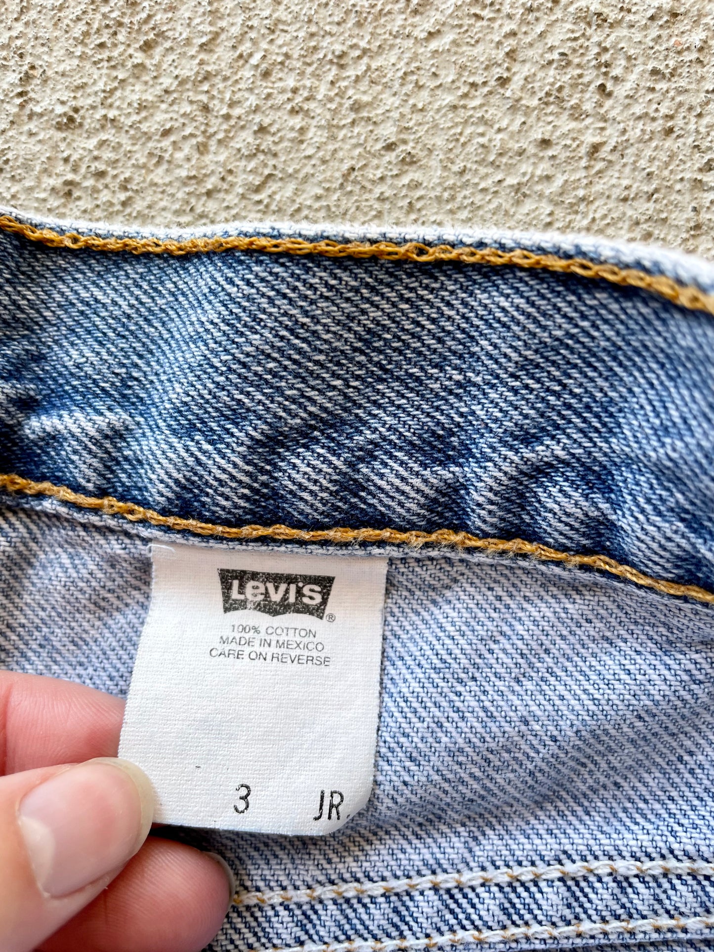 Vintage 2002 Levi's Shorts (26)