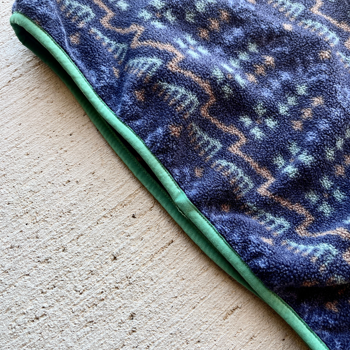 Patagonia Navy Print Snap T Fleece (M/L)