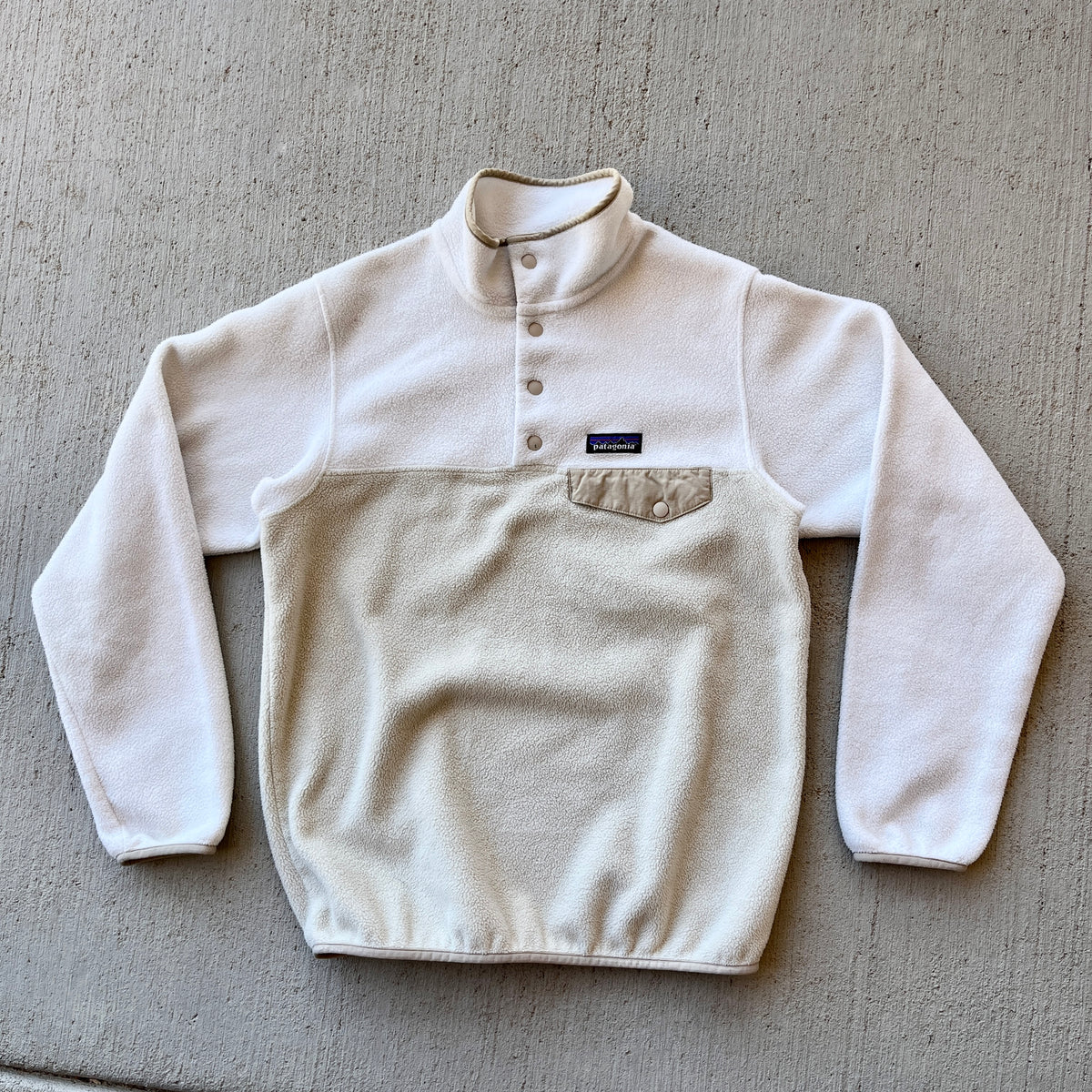 Patagonia White & Cream Snap T Fleece (S)