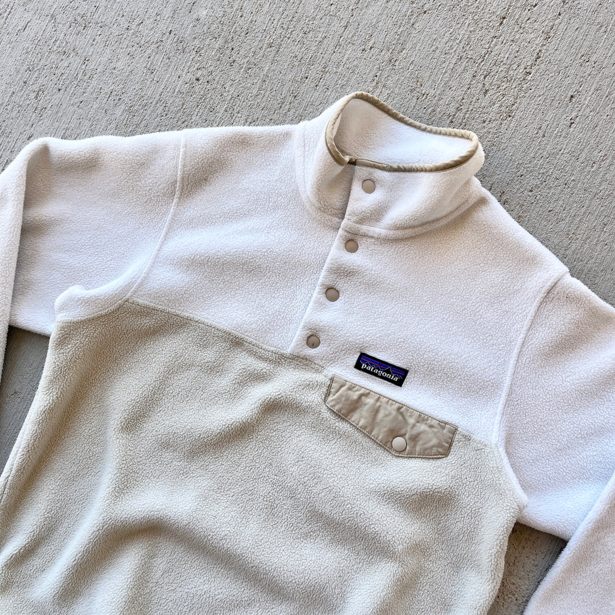 Patagonia White & Cream Snap T Fleece (S)