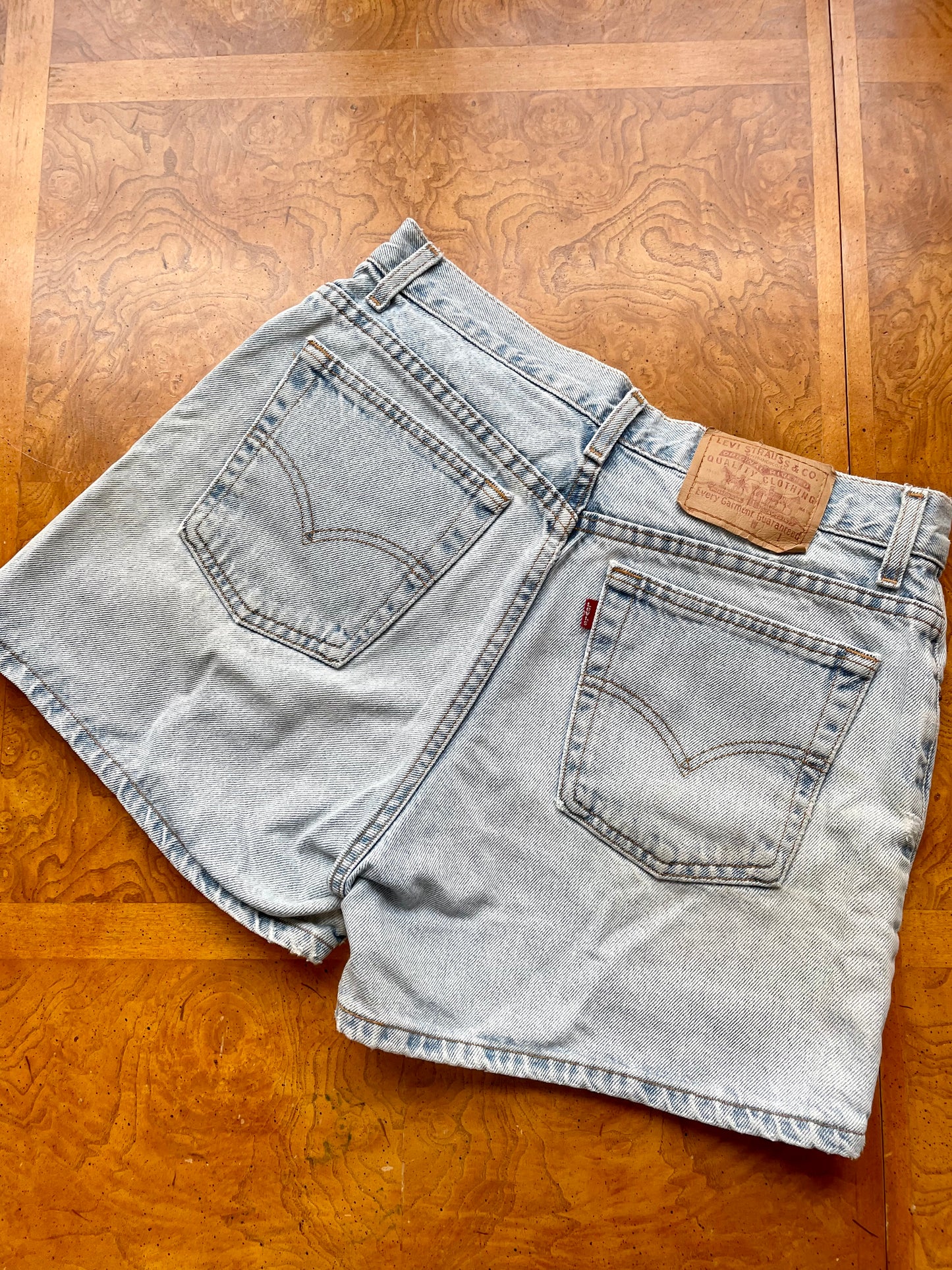 Vintage Levi Shorts (32)