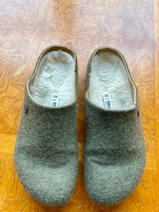 Birkenstock Shearling Lined Felt Clogs (38/7)