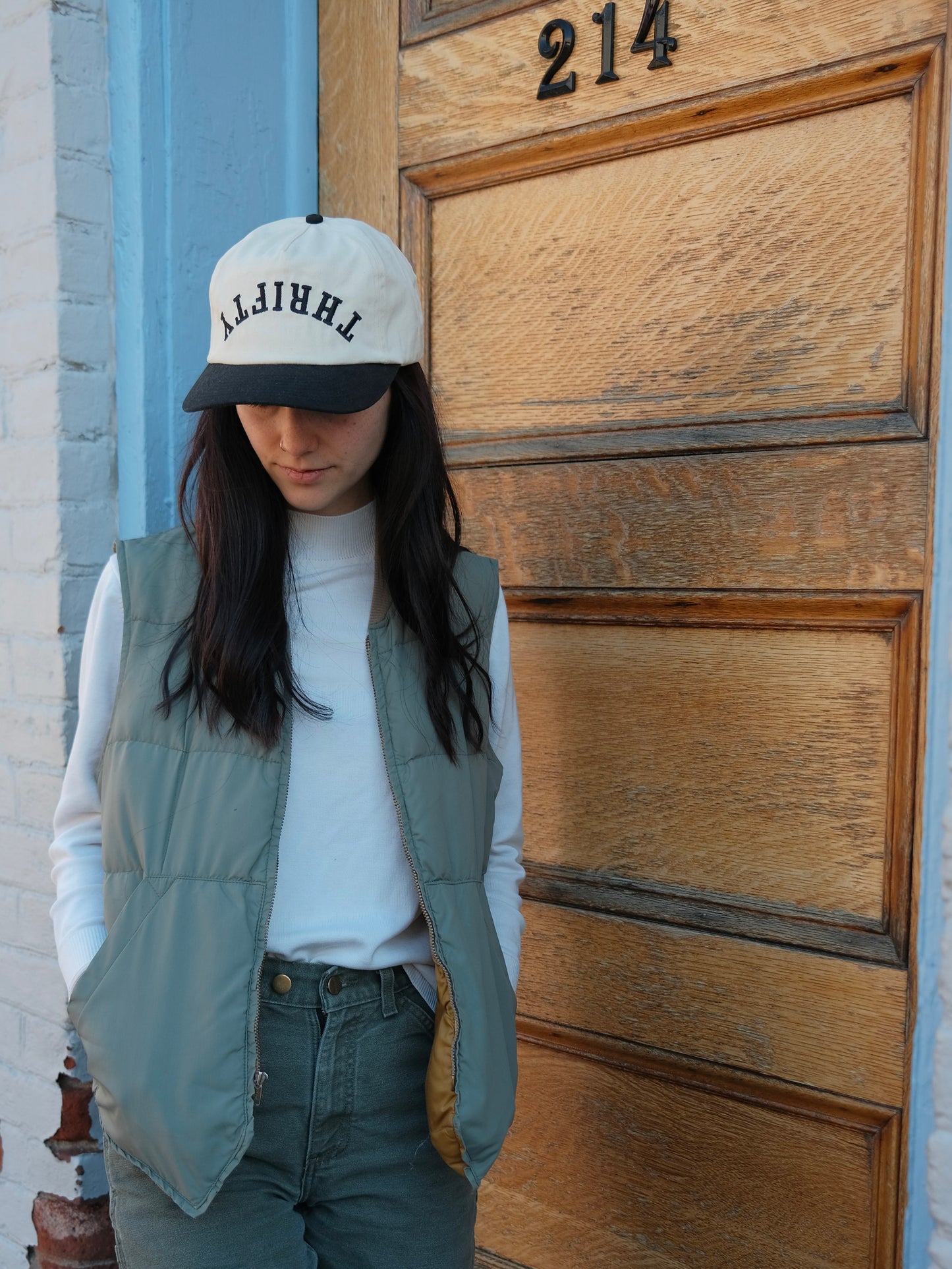 Thrifty Spellout Hat - black