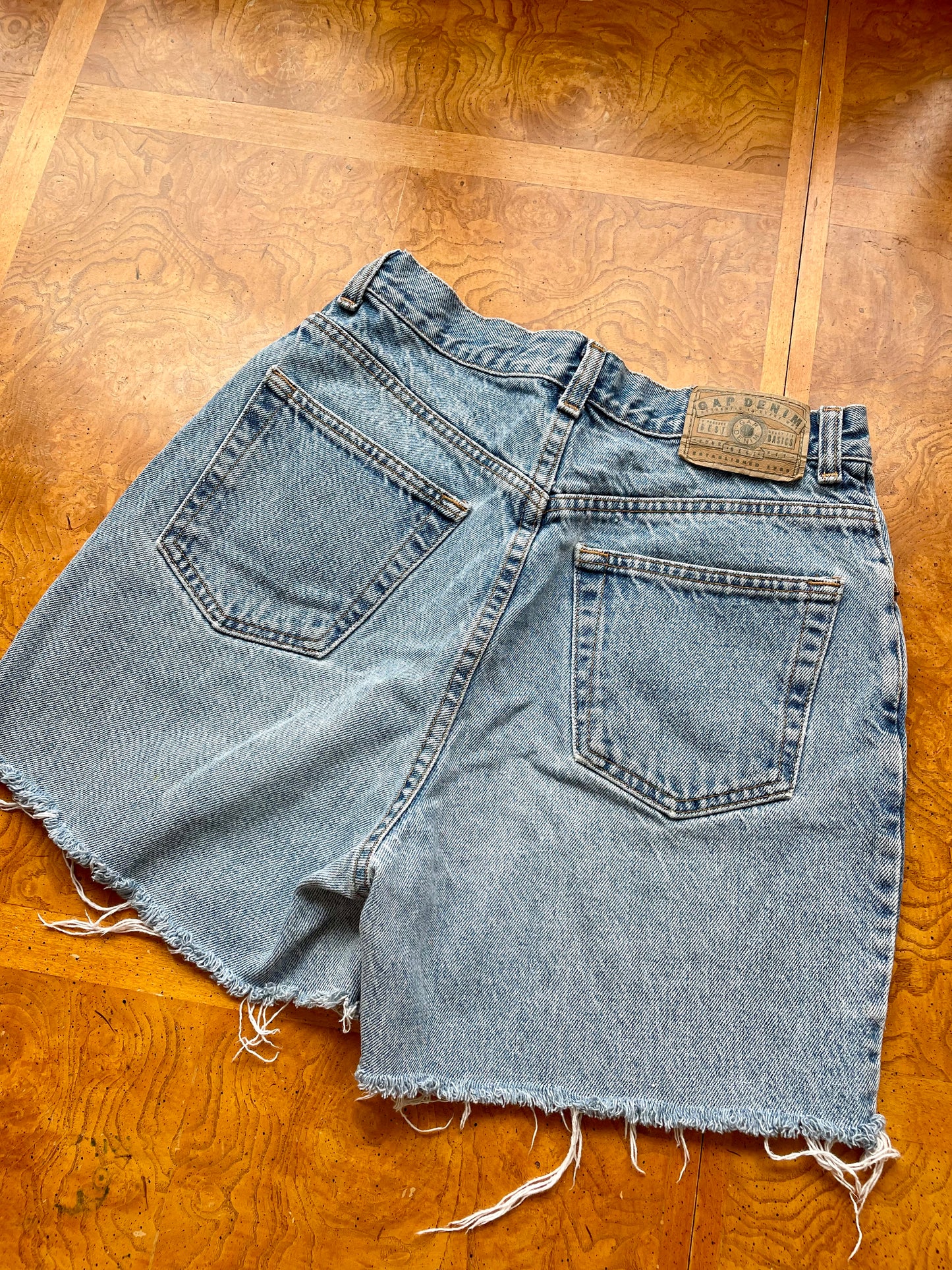 Vintage GAP Denim Cut Off Shorts (27)