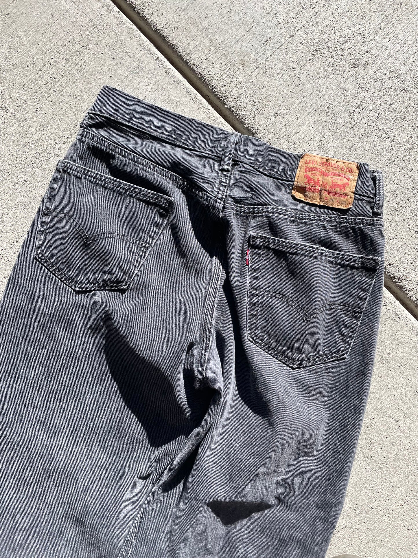 Vintage Levi Baggy Black Jeans (31)