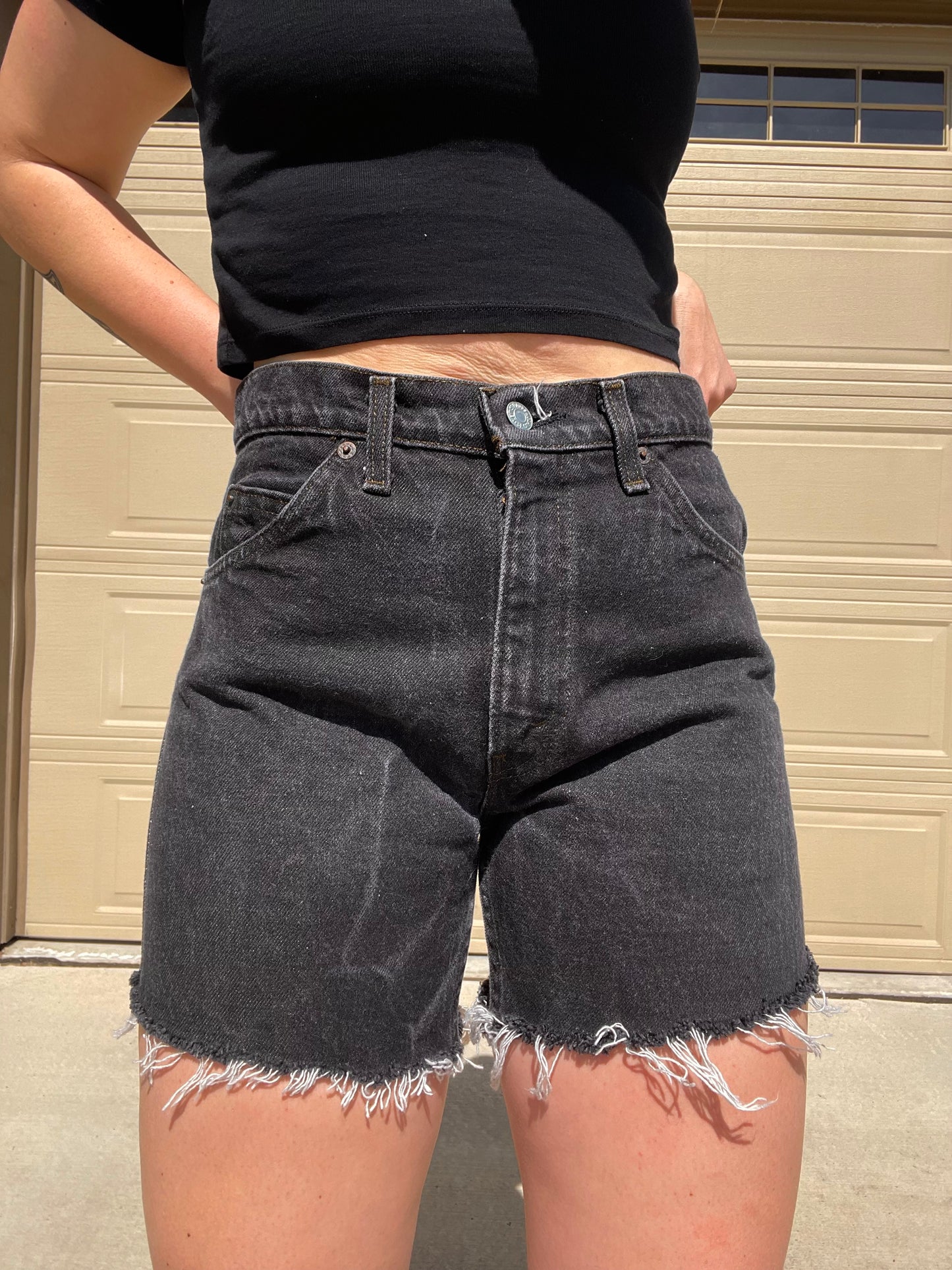 Vintage Black Levi Cut Off Shorts (29)